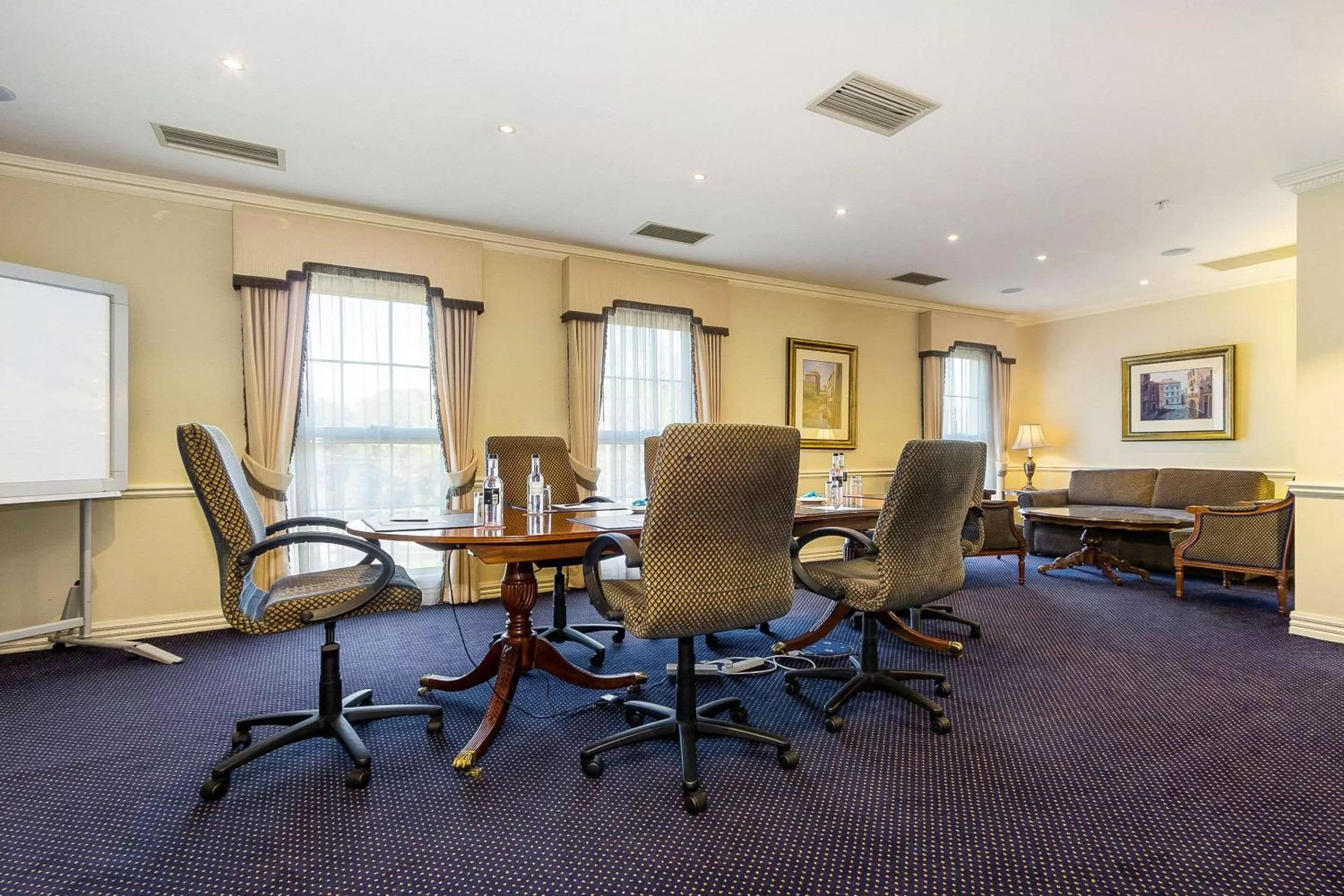 Meeting/conference room in Canterbury International Hotel