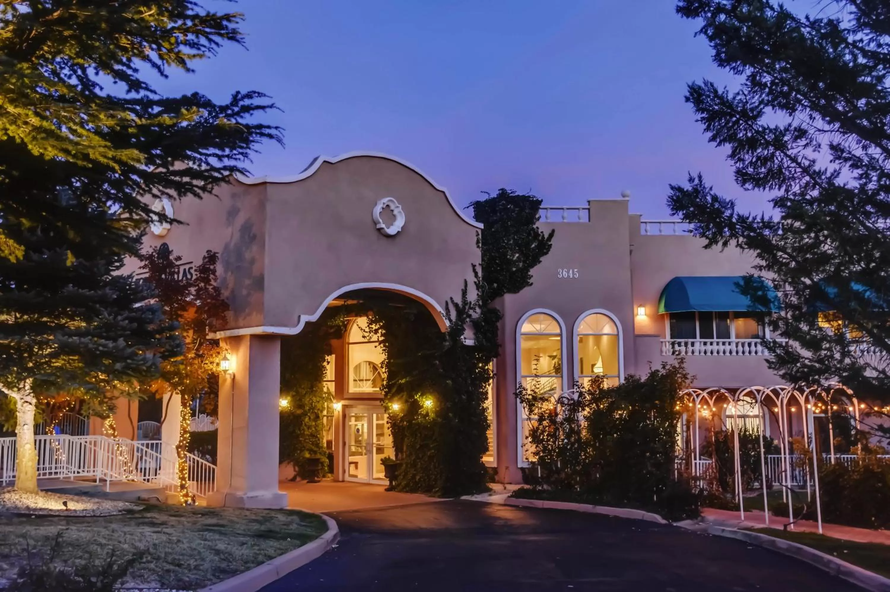 Property building in Forest Villas Hotel