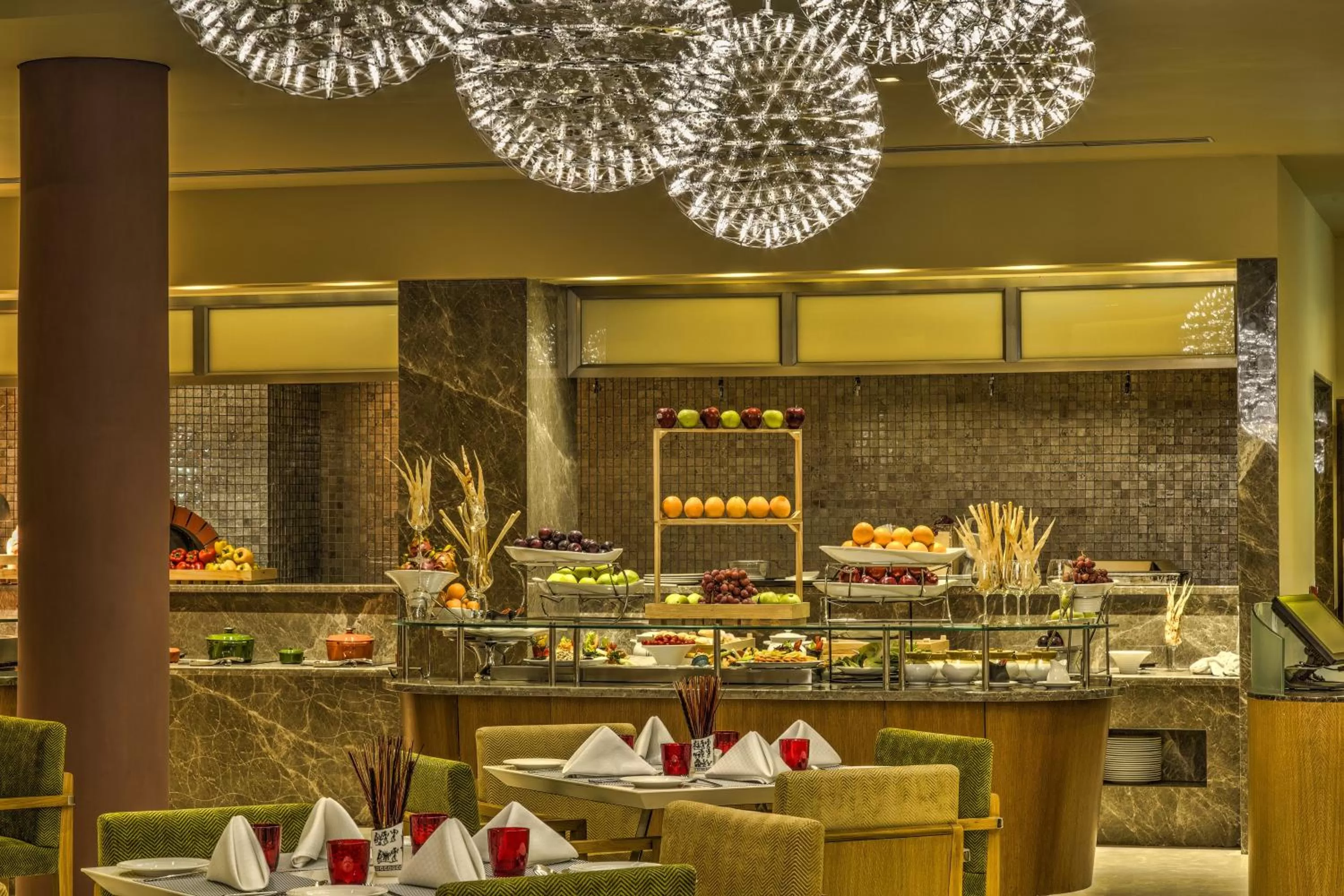 Restaurant/places to eat in Gateway Nashik