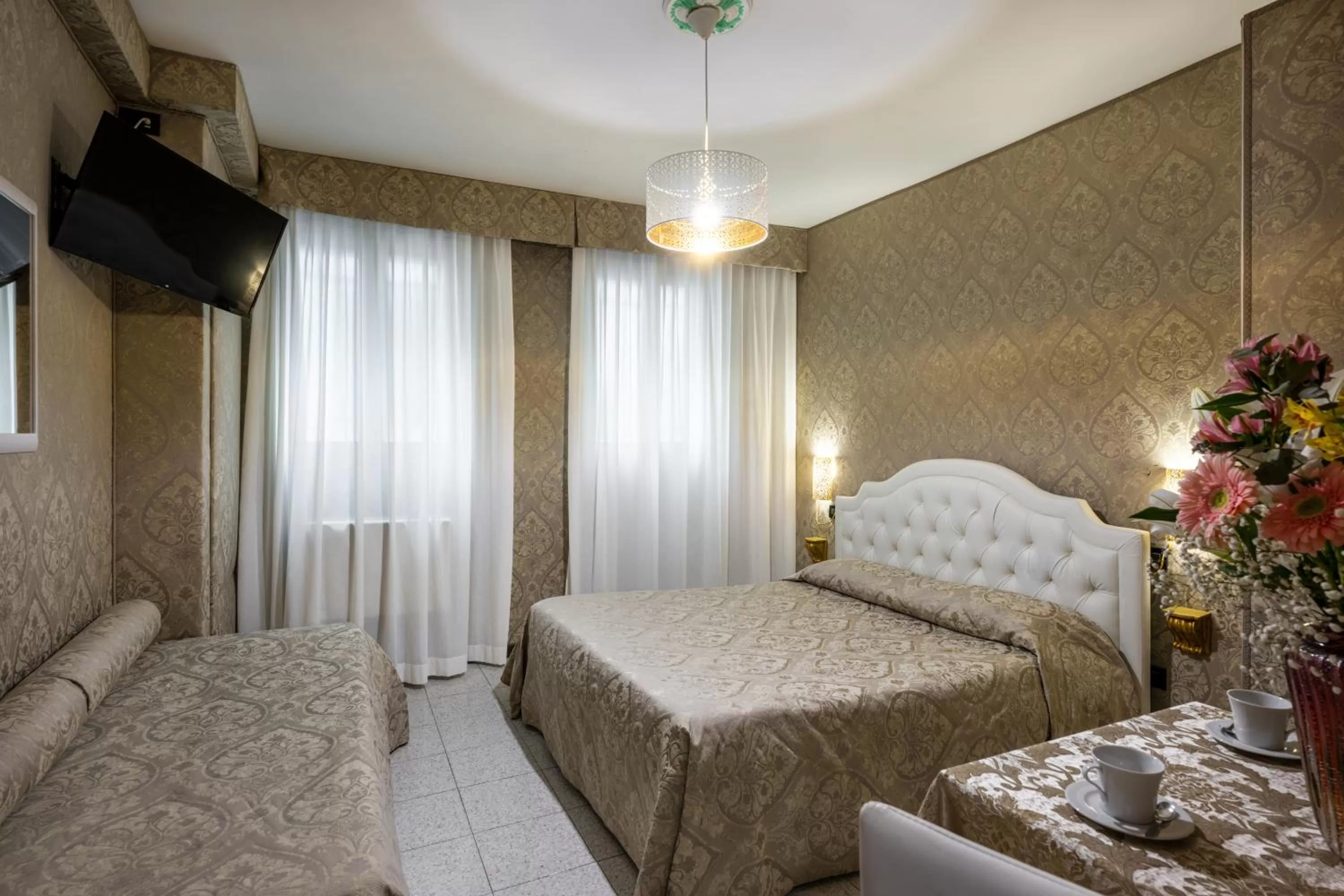 Bedroom, Bed in Hotel Apostoli Garden