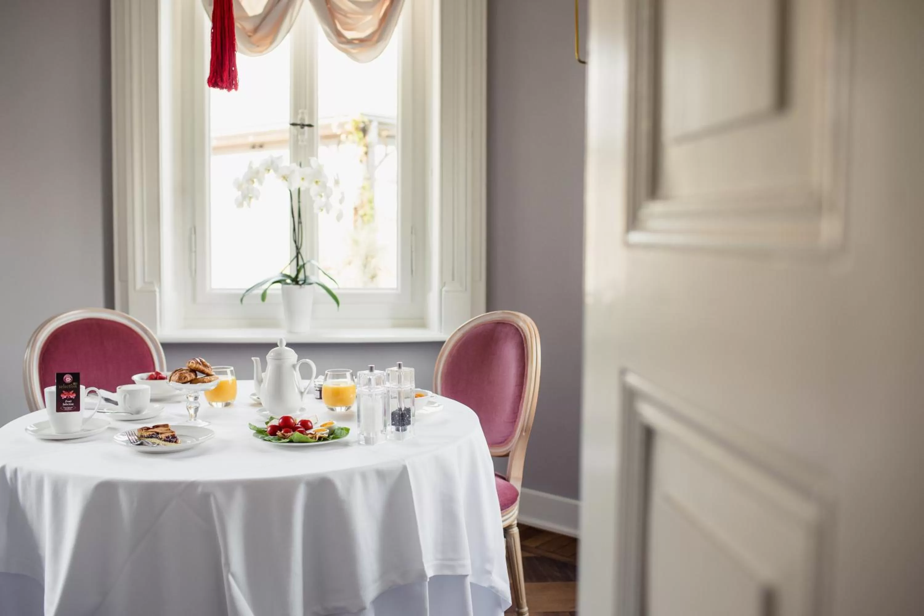 Restaurant/places to eat in Camin Hotel Luino