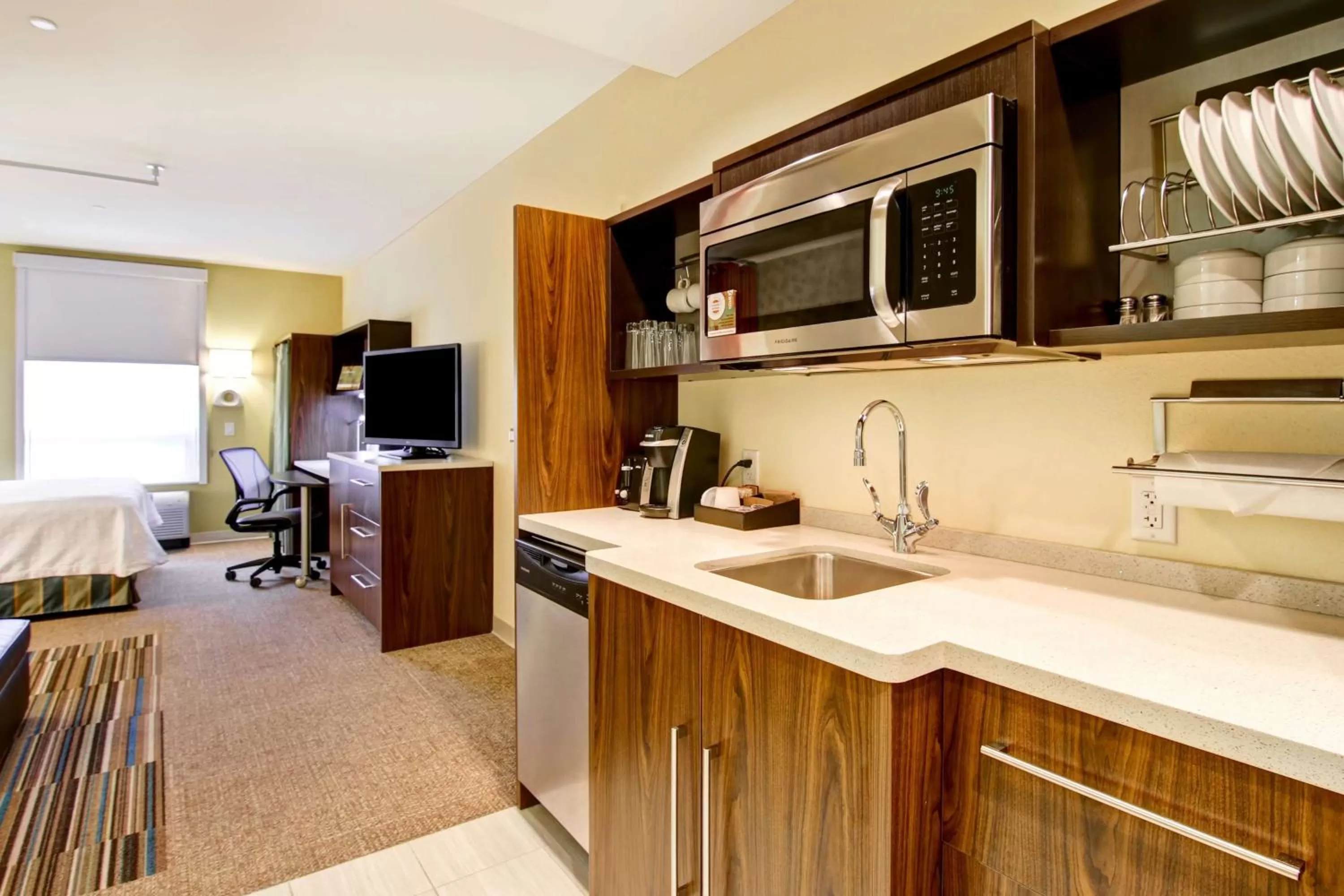 King Studio Suite - Non-Smoking in Home2 Suites by Hilton West Edmonton