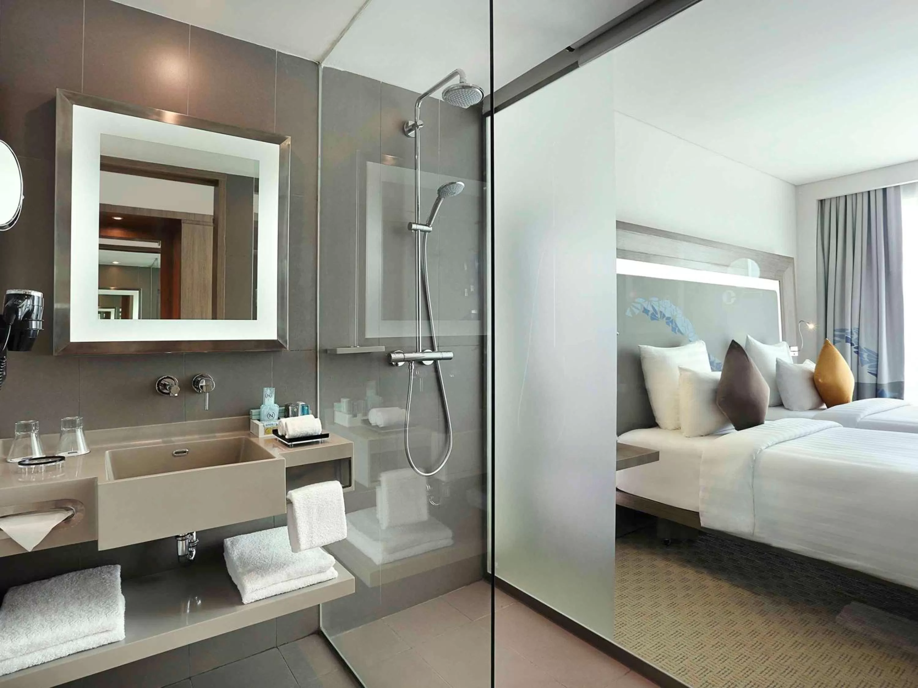 Photo of the whole room, Bed in Novotel Tangerang