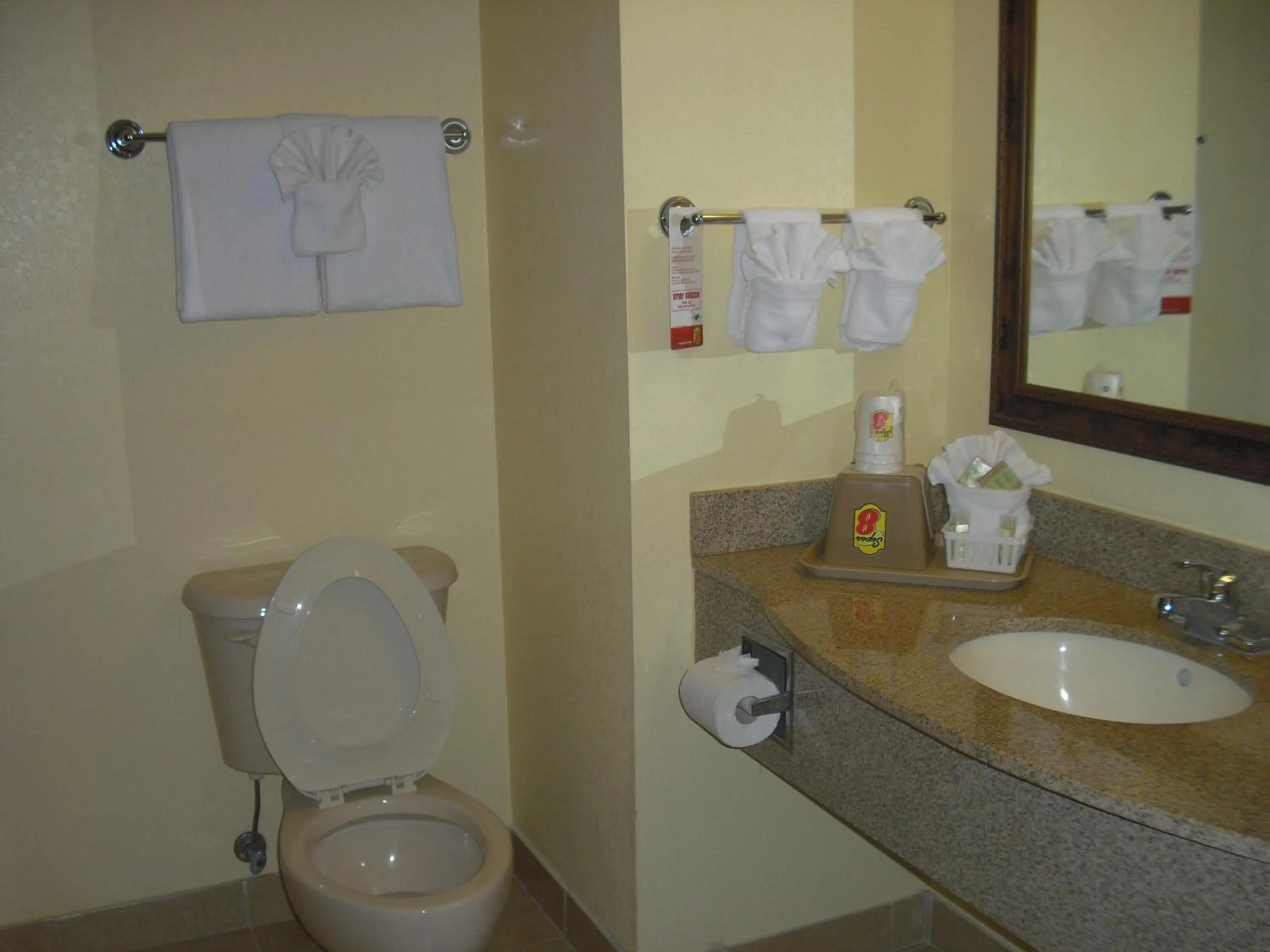 Deluxe King Studio Suite - Smoking in Super 8 by Wyndham Daytona Beach