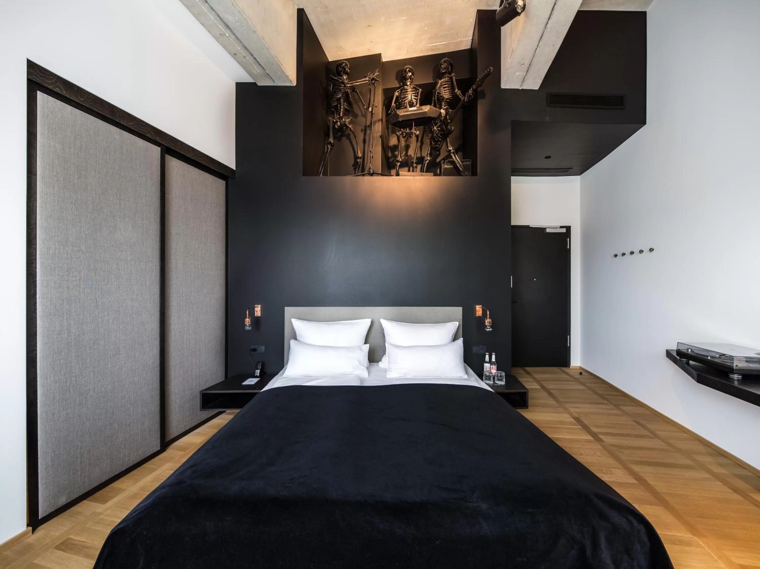 Bedroom, Bed in The Flushing Meadows Hotel