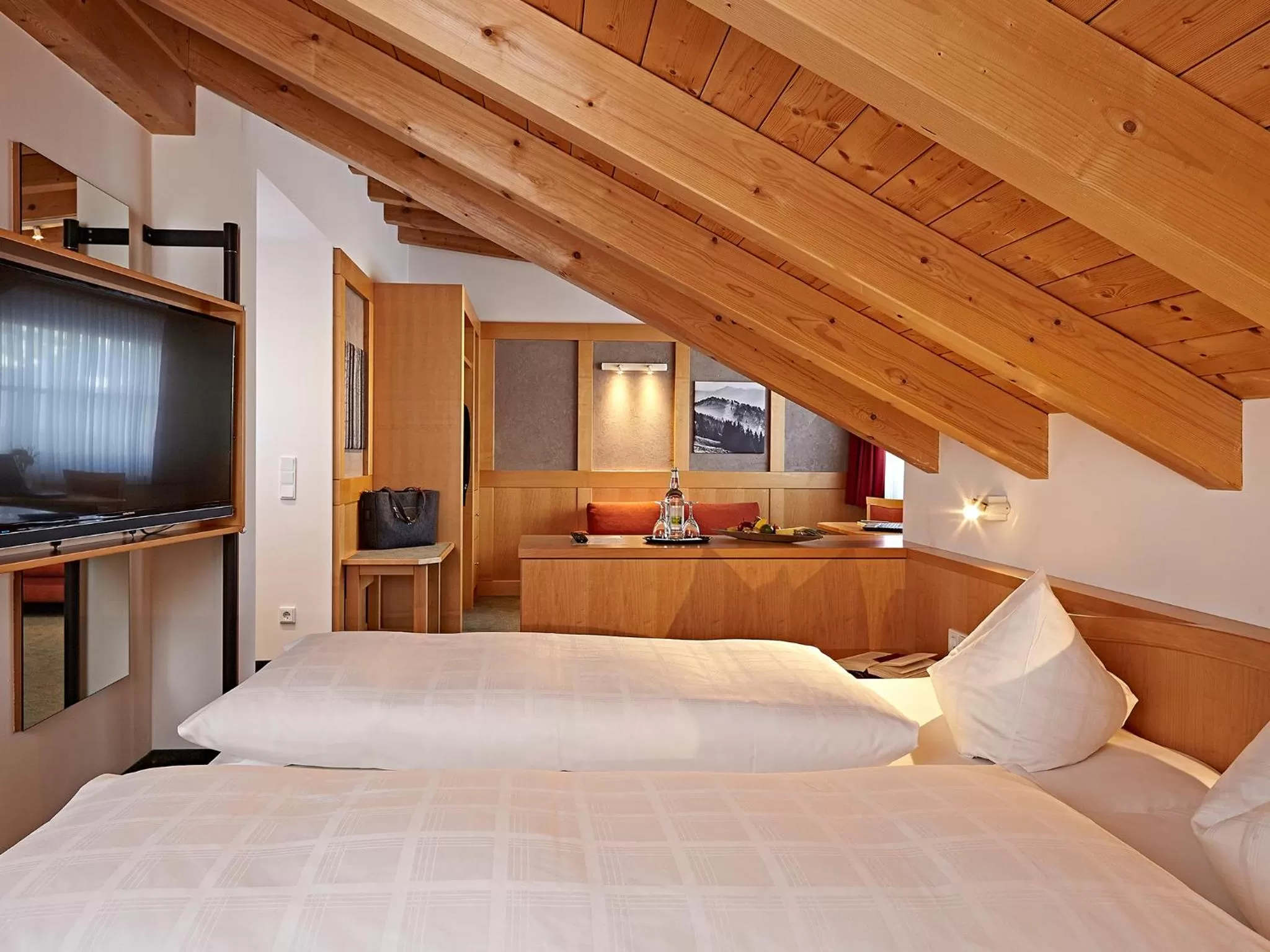 Photo of the whole room, Bed in Hotel Die Krone - Immenstadt-Stein