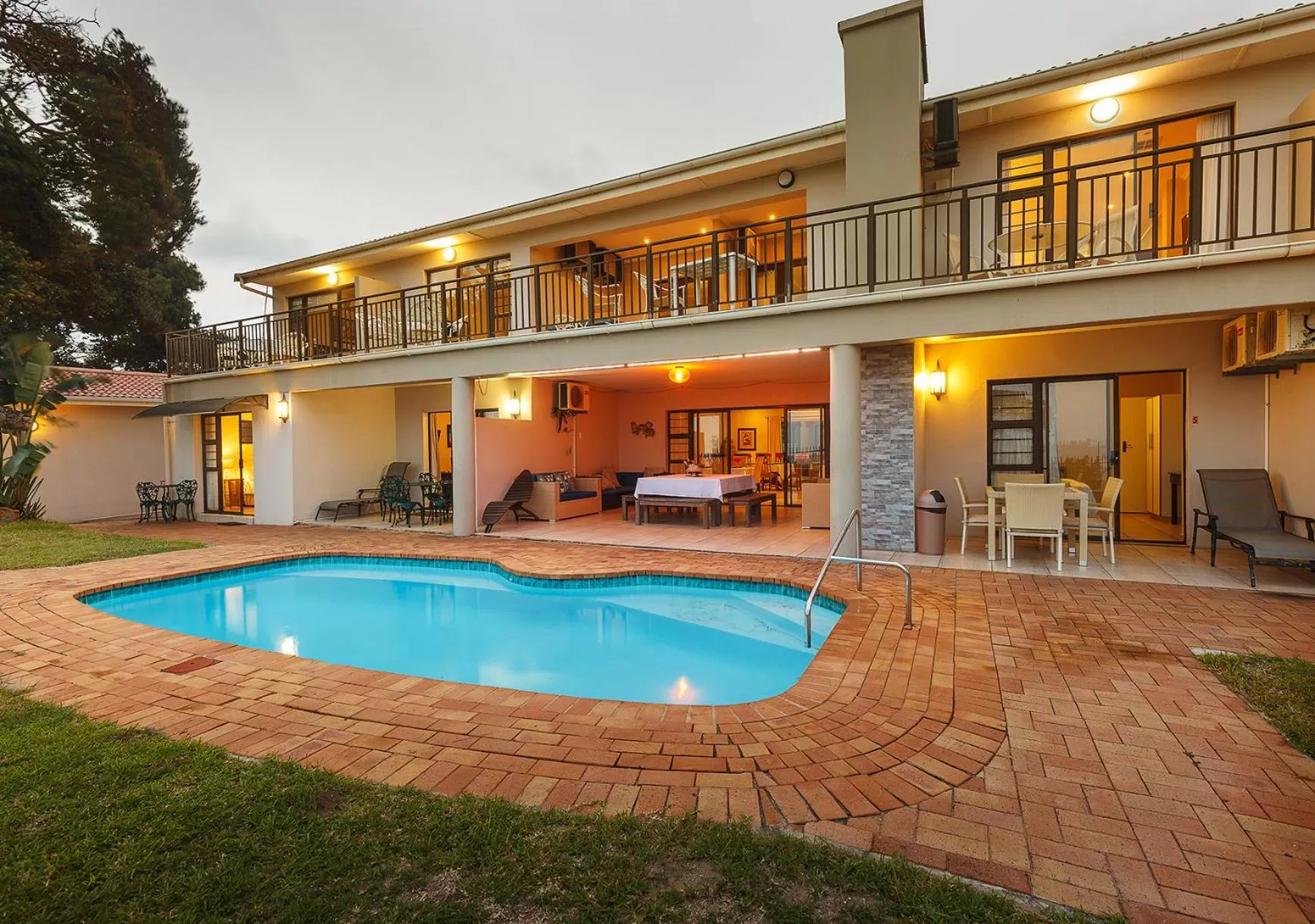 Garden view in My Den Bed and Breakfast Pty Ltd