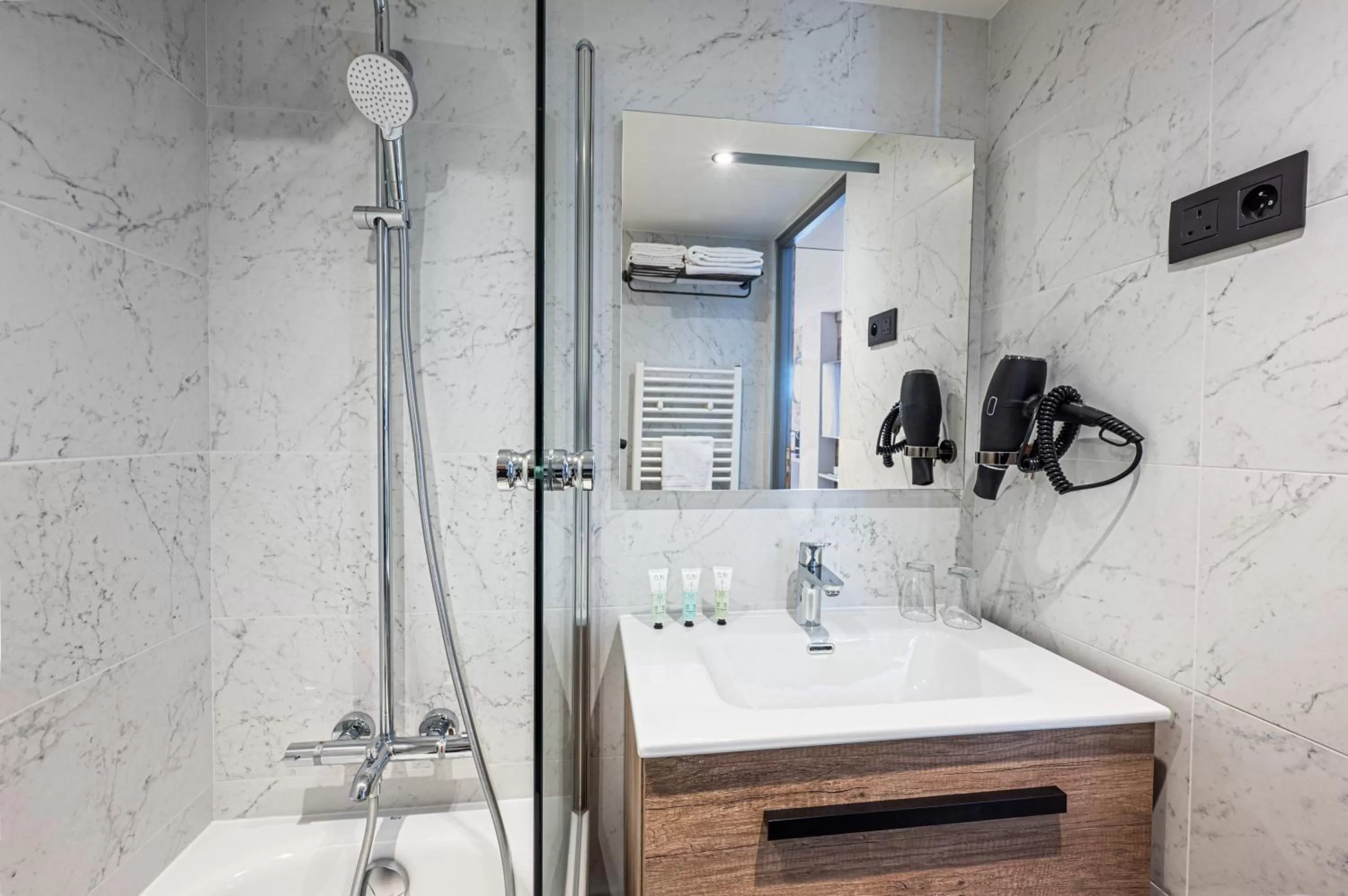 Bathroom in Hôtel Le Levanna by Les Etincelles