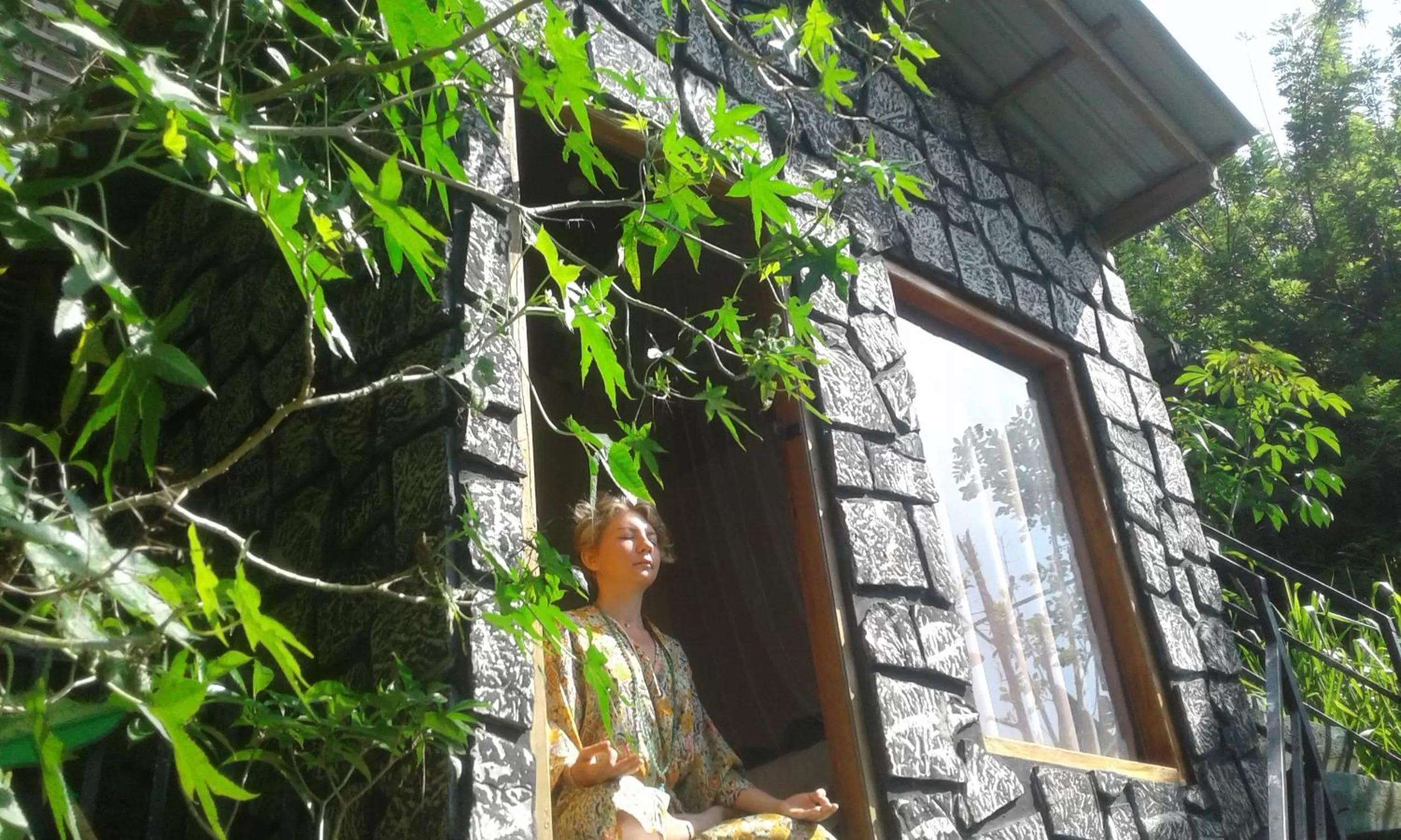 Ella Lucky Panoramic