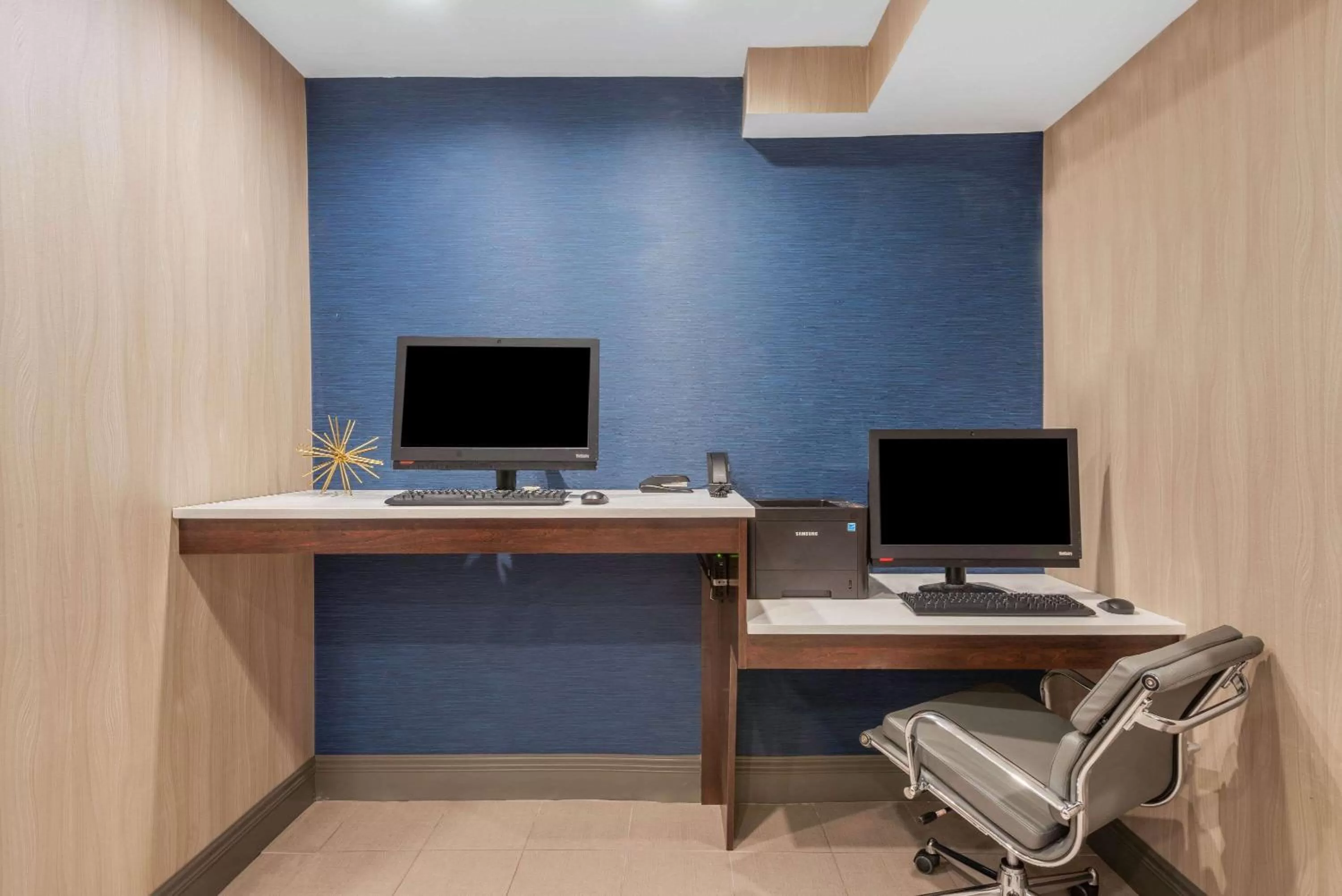 On site in La Quinta by Wyndham Aberdeen-APG