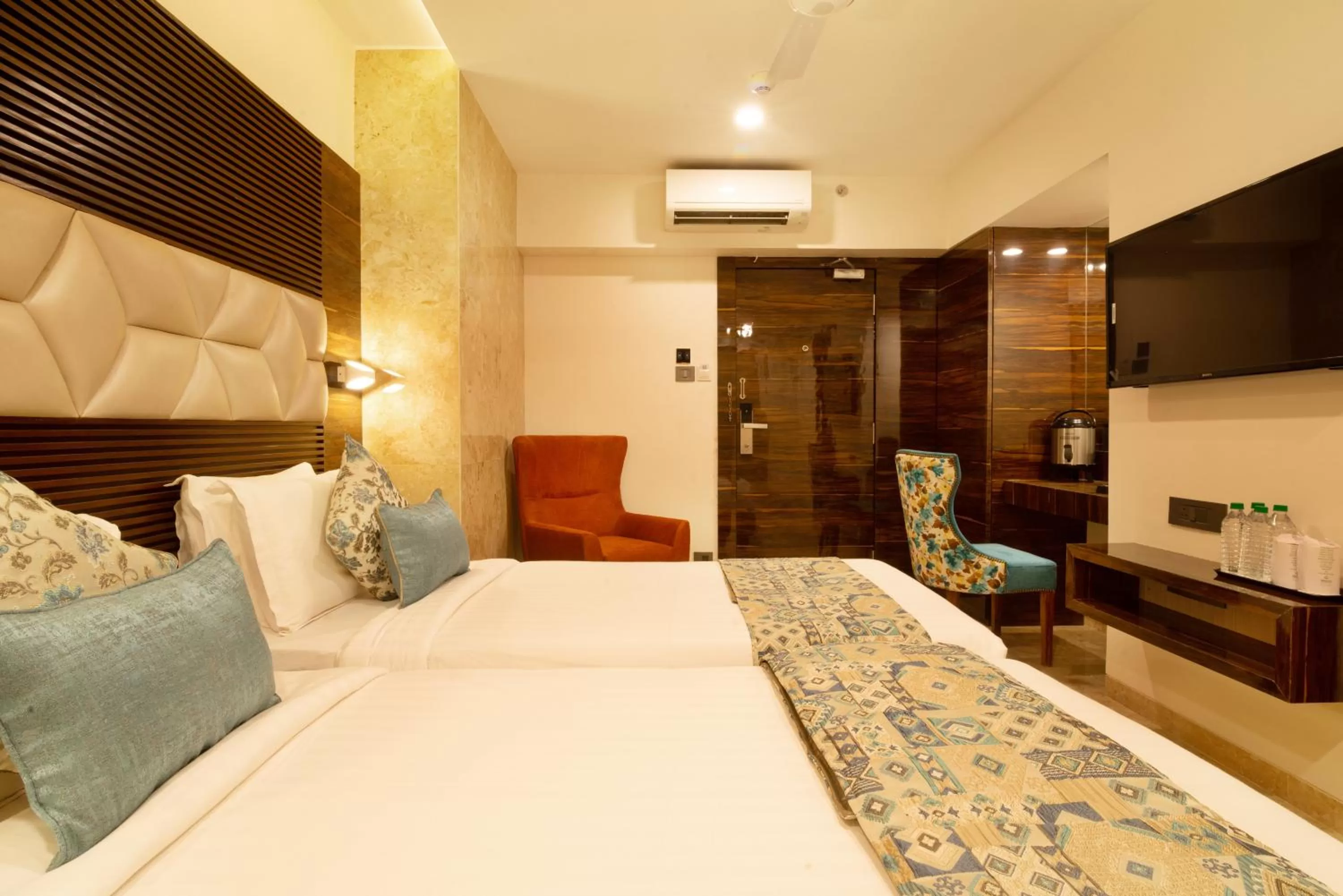 Bed in Hotel Auris & Banquets, Mumbai International Airport
