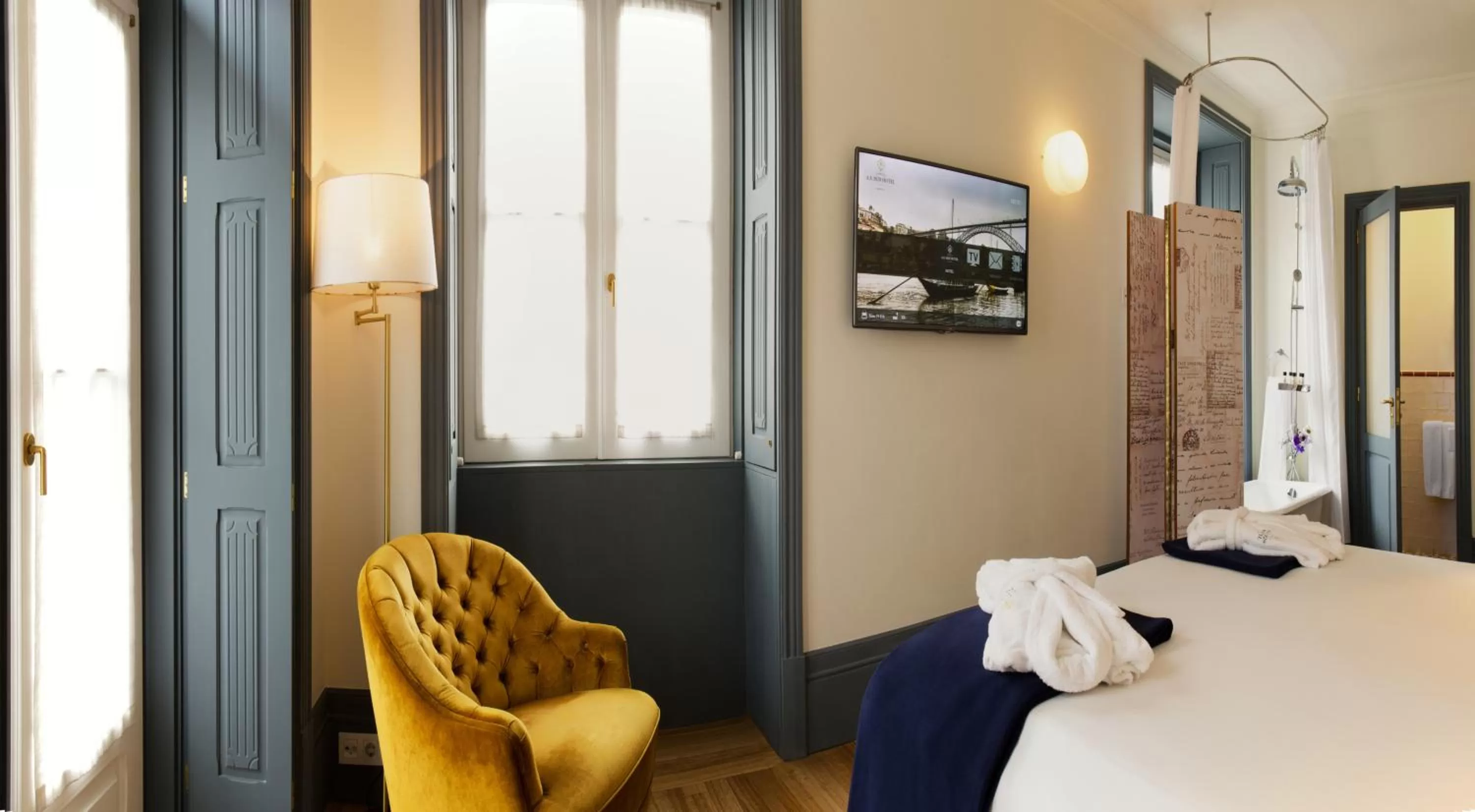 Shower, Bed in Porto A.S. 1829 Hotel