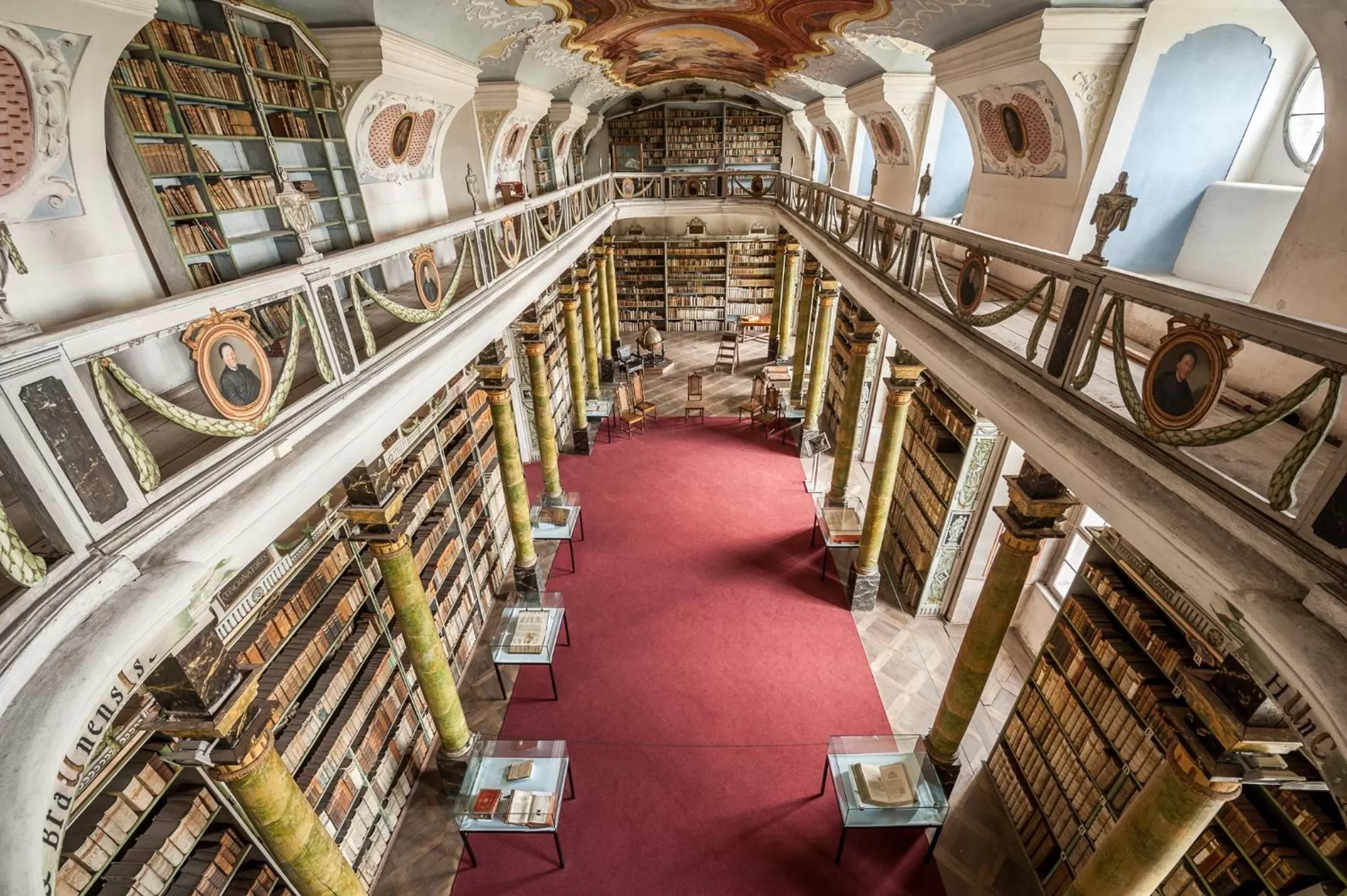 Library in Dům Hostů Klášter Broumov