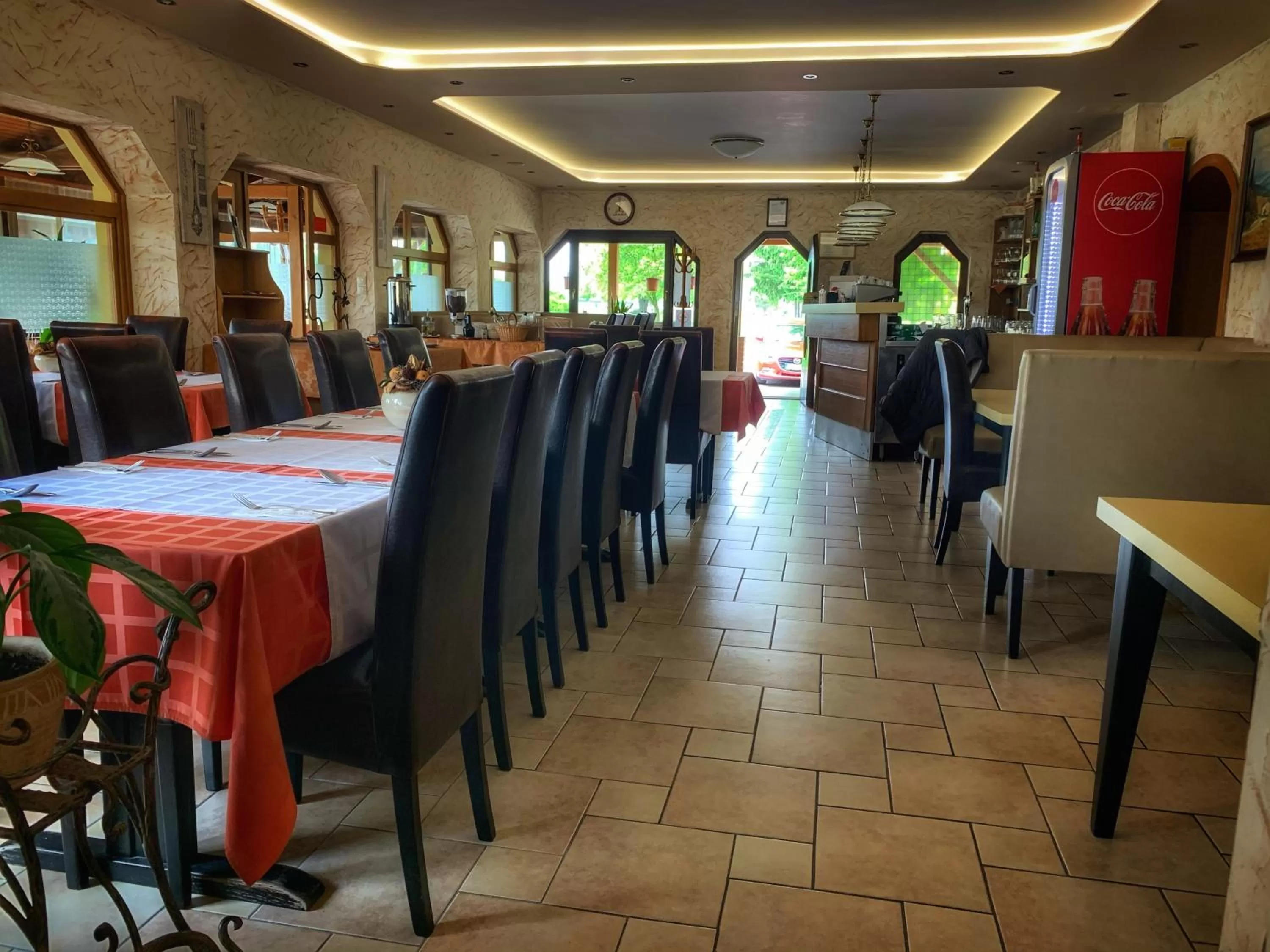 Restaurant/places to eat in Hotel Zéta