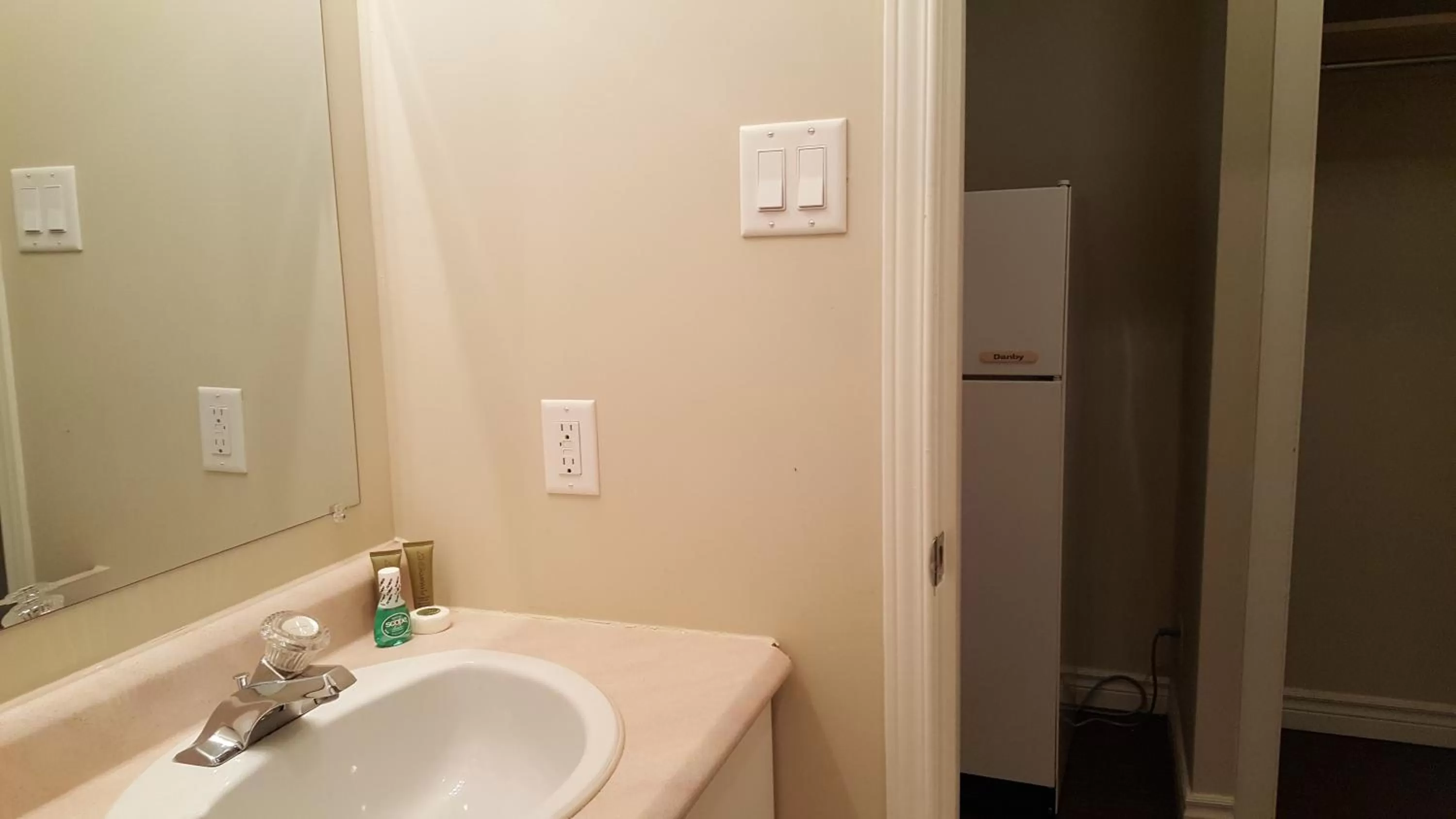 Bathroom in Duvernay Studios and Suites