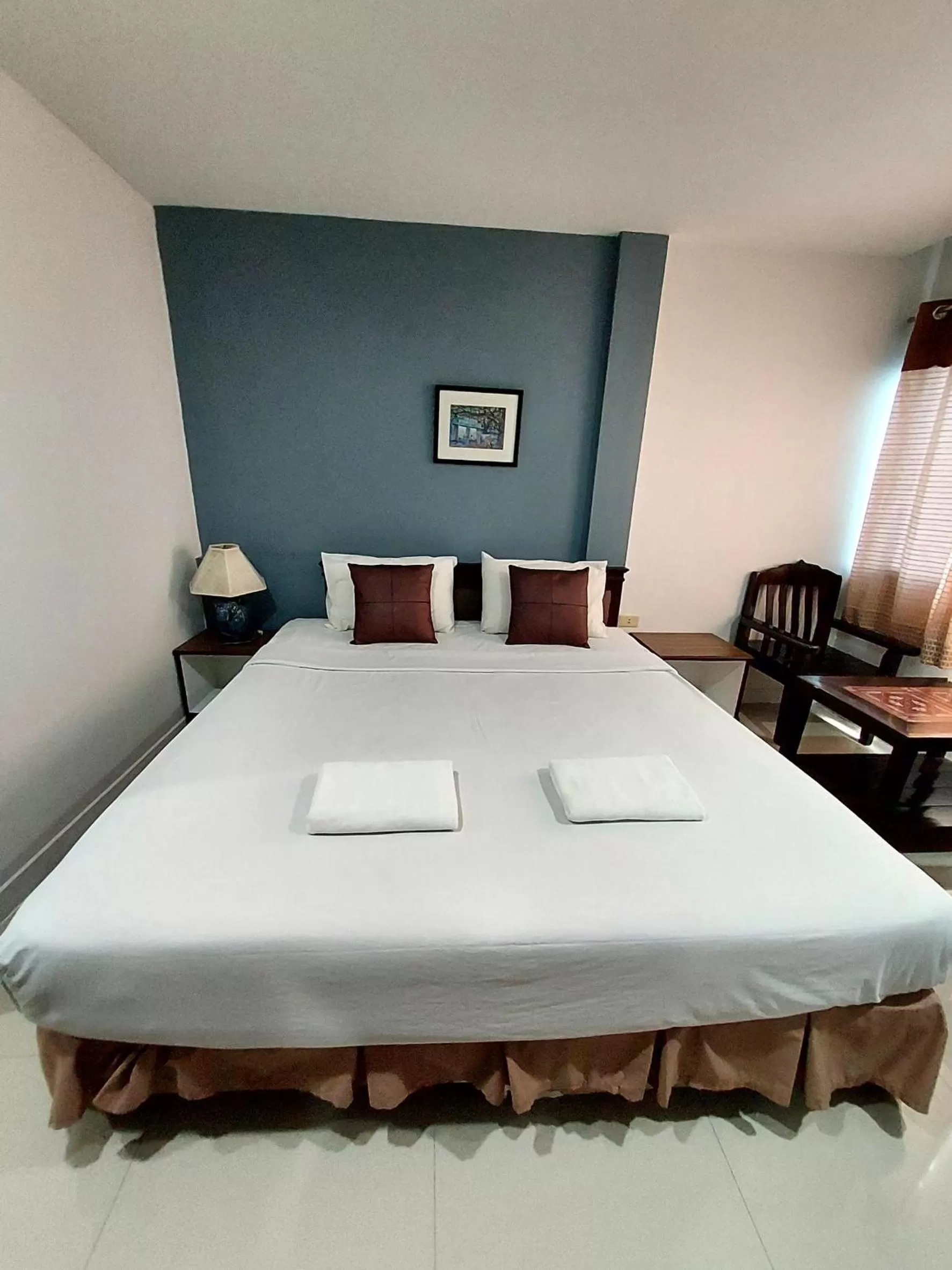 Bed in Traveller Inn Hotel