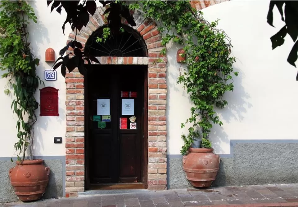 Property building in Bed & Breakfast 1906