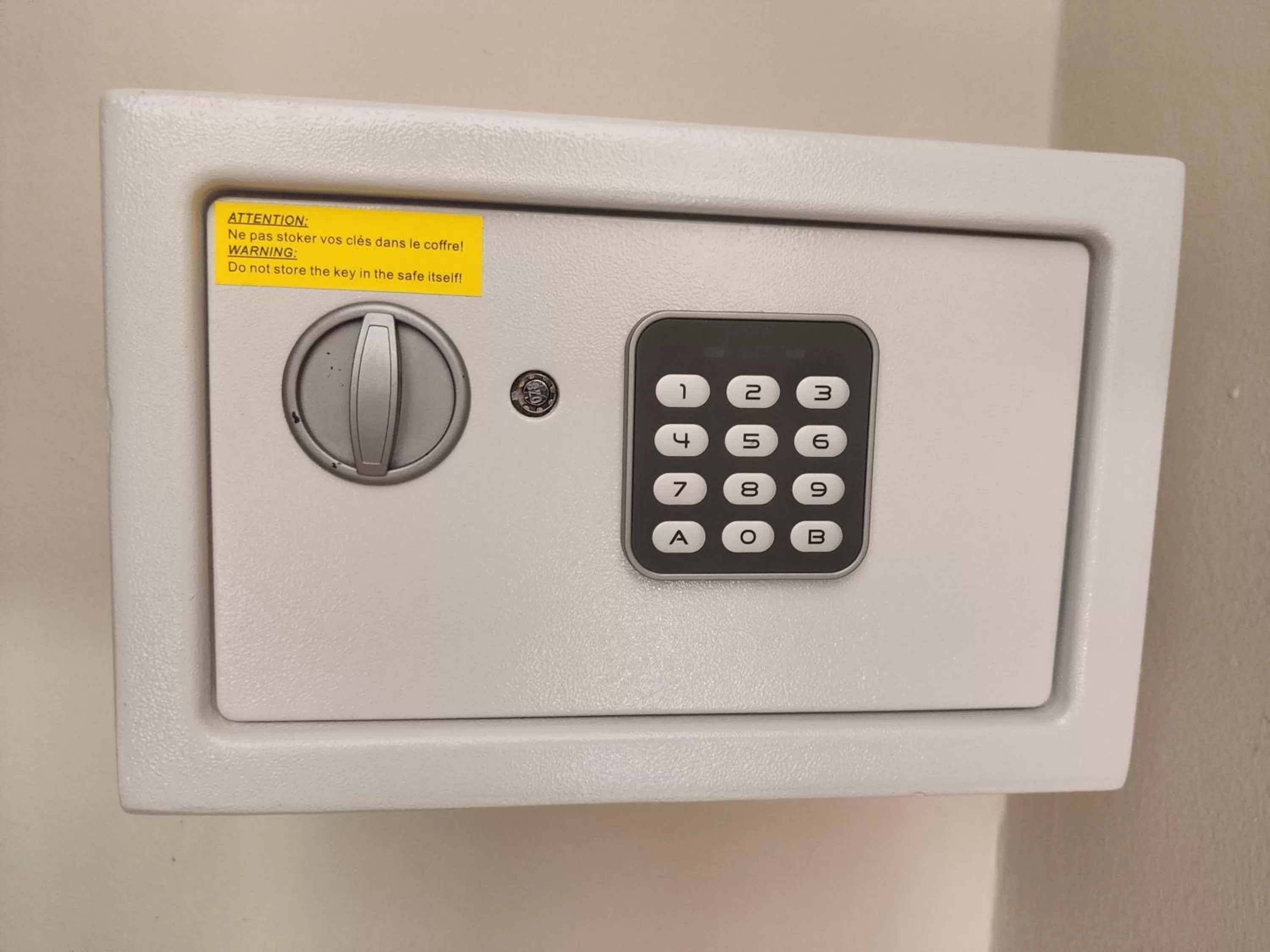 Decorative detail in Bavaro Green