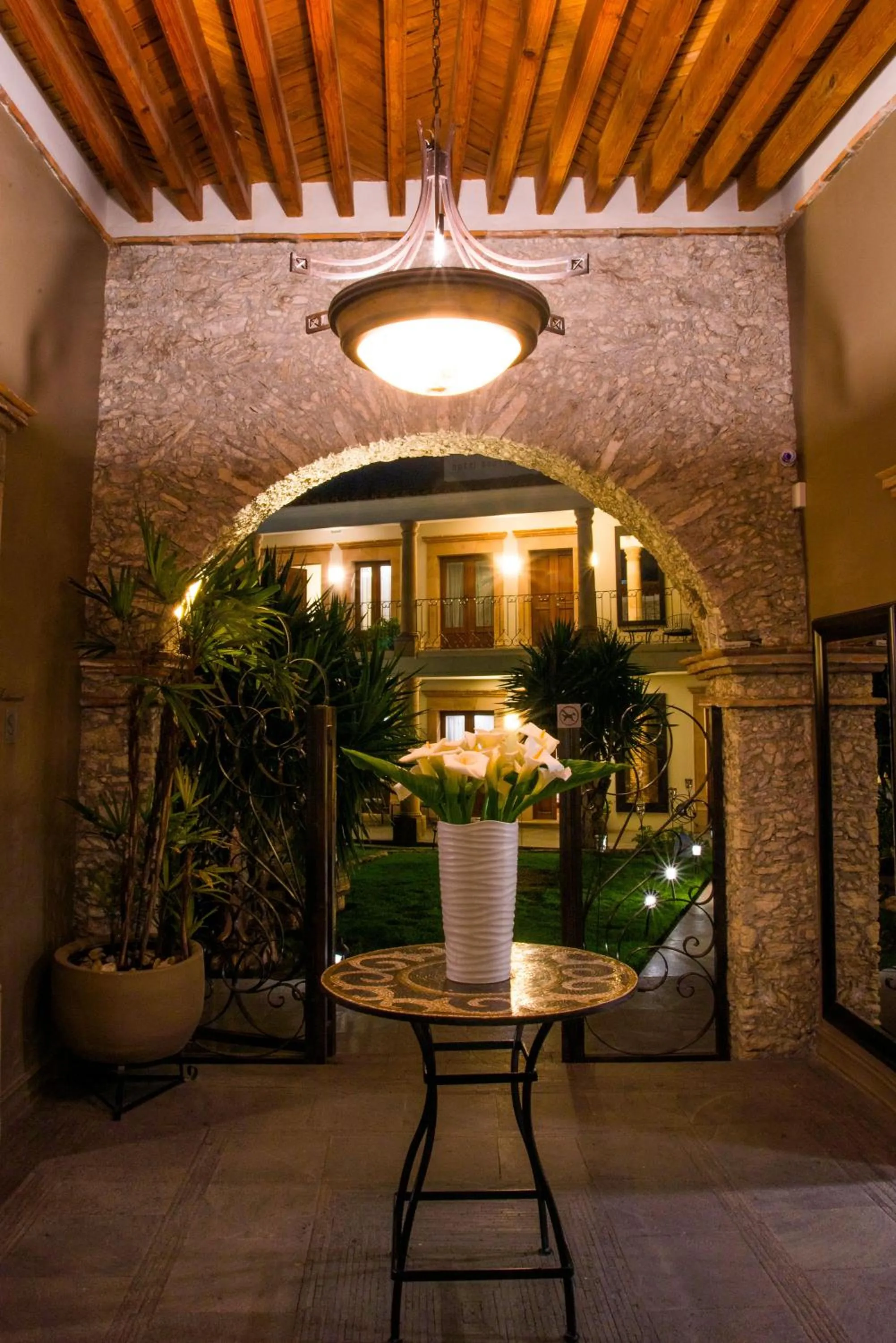 Facade/entrance in Casa Mateo Hotel Boutique