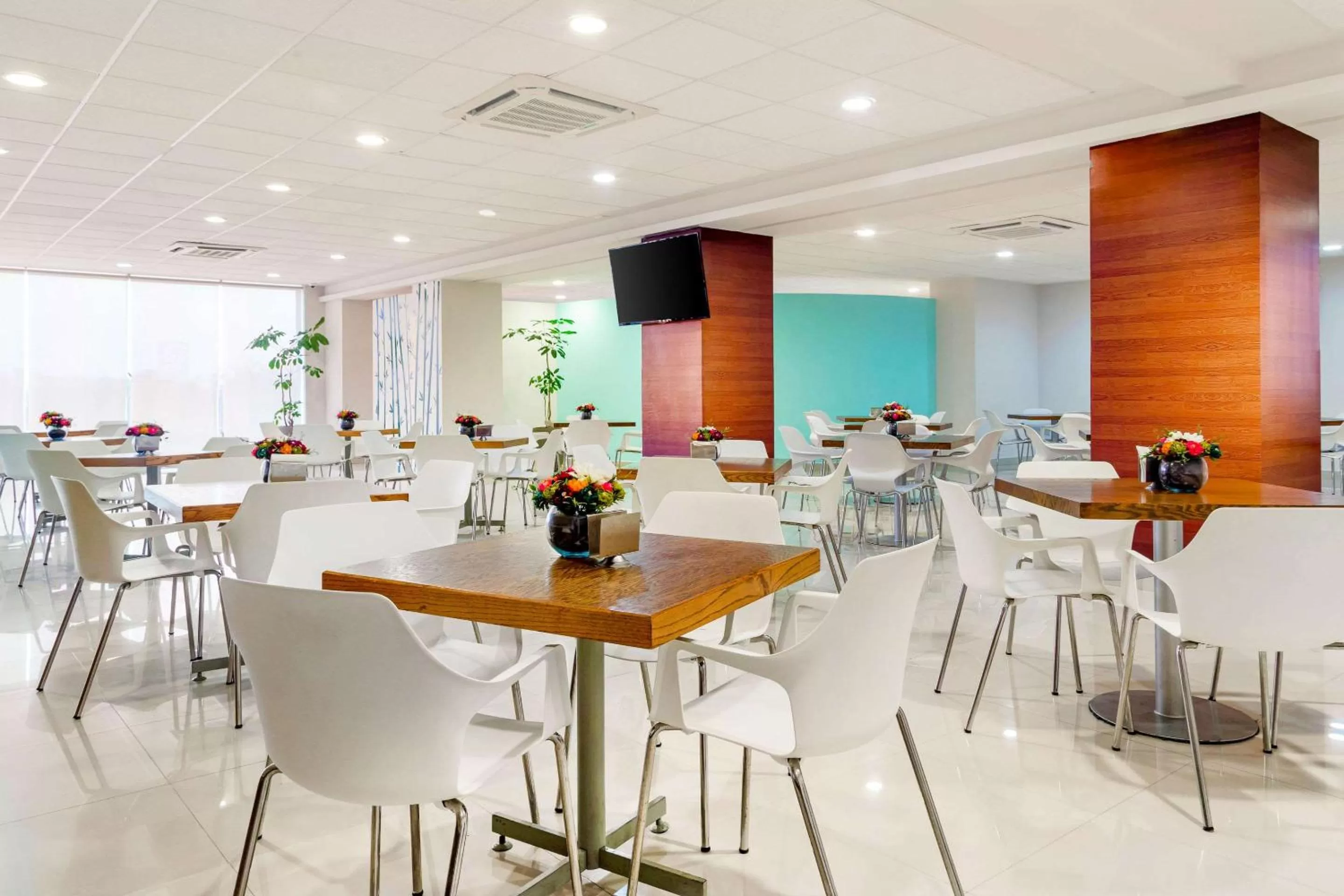 Restaurant/places to eat in Sleep Inn Mazatlan