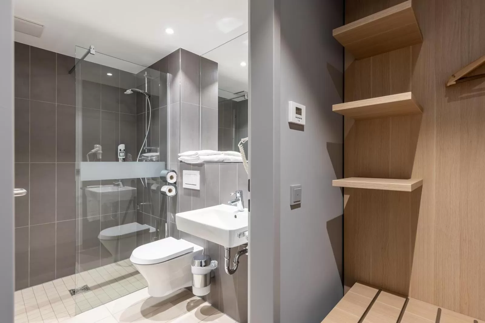 Bathroom in Serways Hotel Hösel