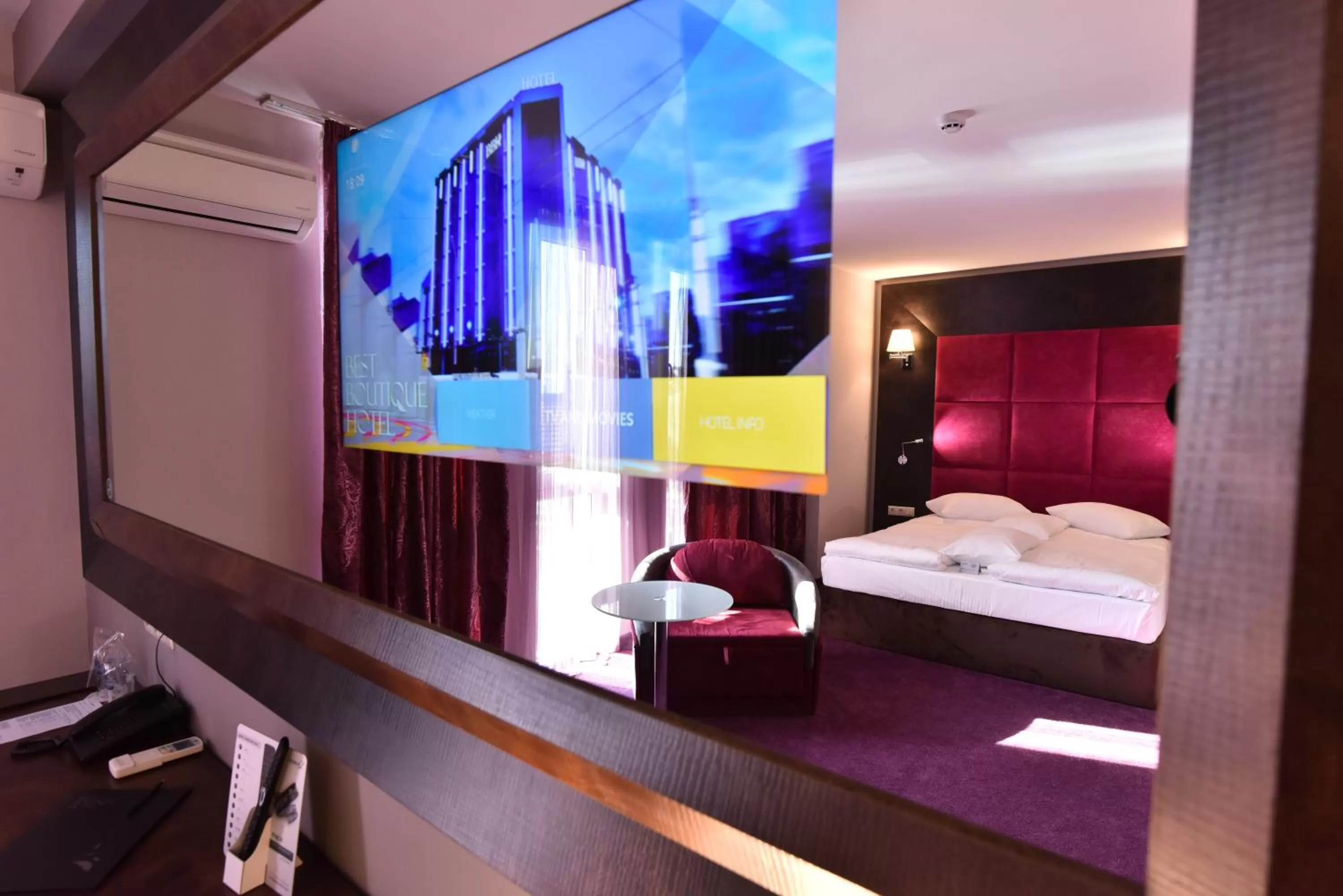 TV and multimedia, Bed in Best Boutique Hotel
