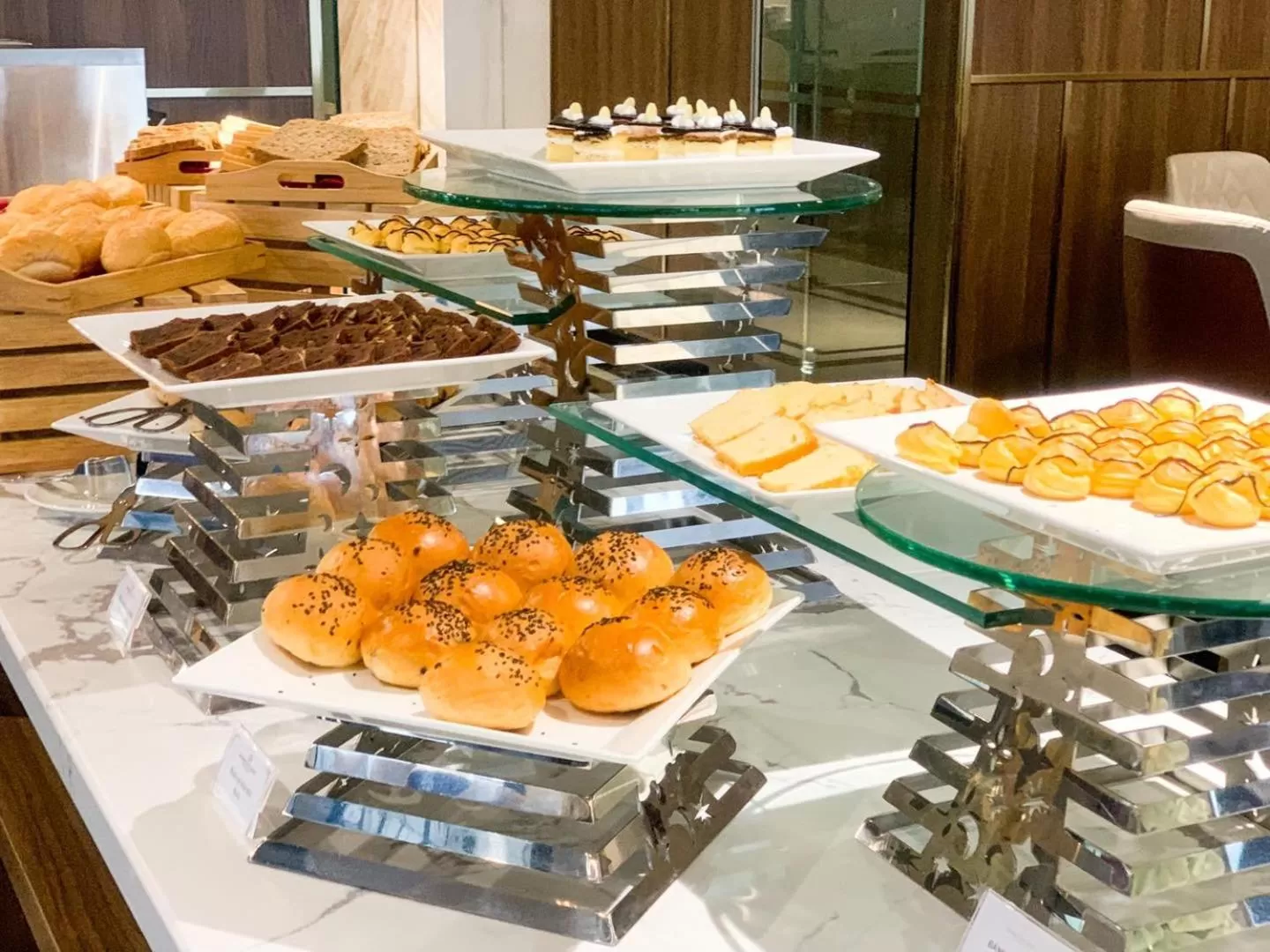 Breakfast in Paddington Hotel Halong Bayview