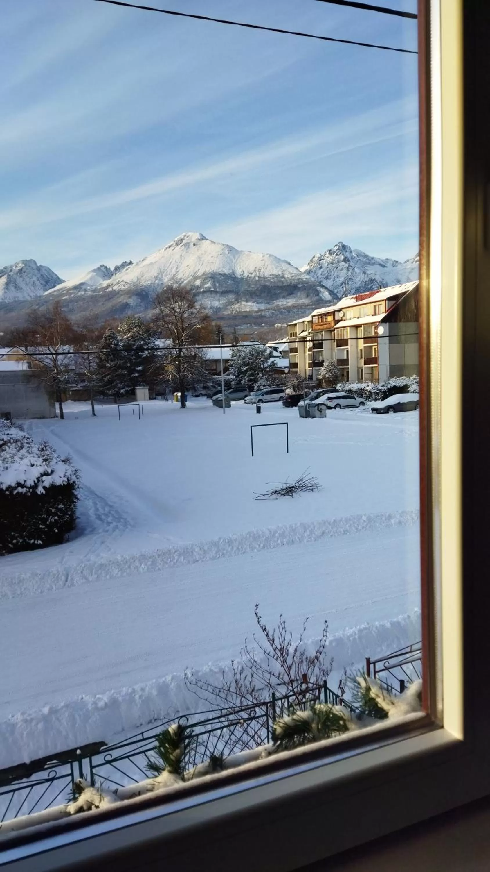 Neighbourhood in Lucky Cat