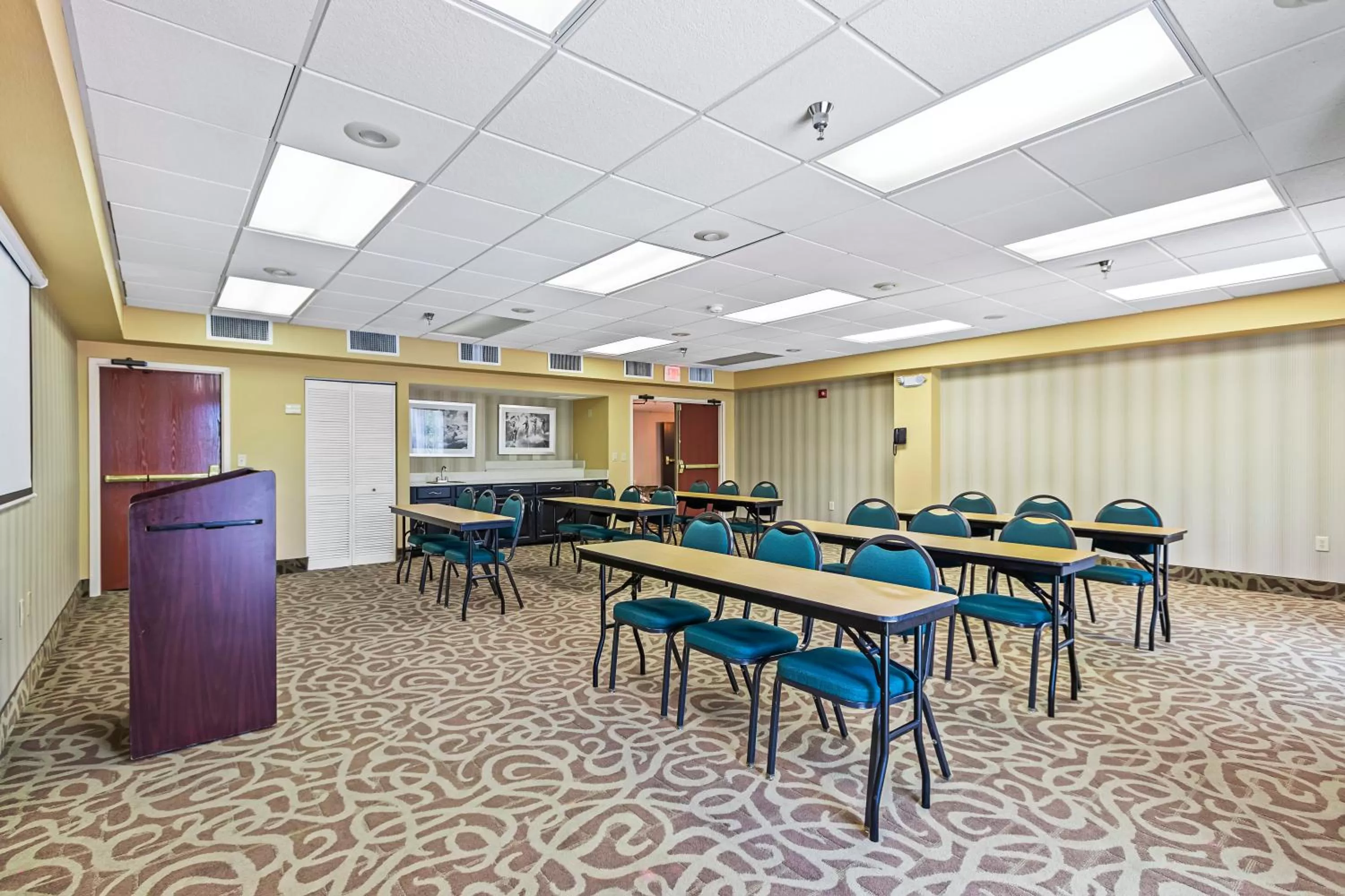 Meeting/conference room in Holiday Inn - St. Petersburg West by IHG