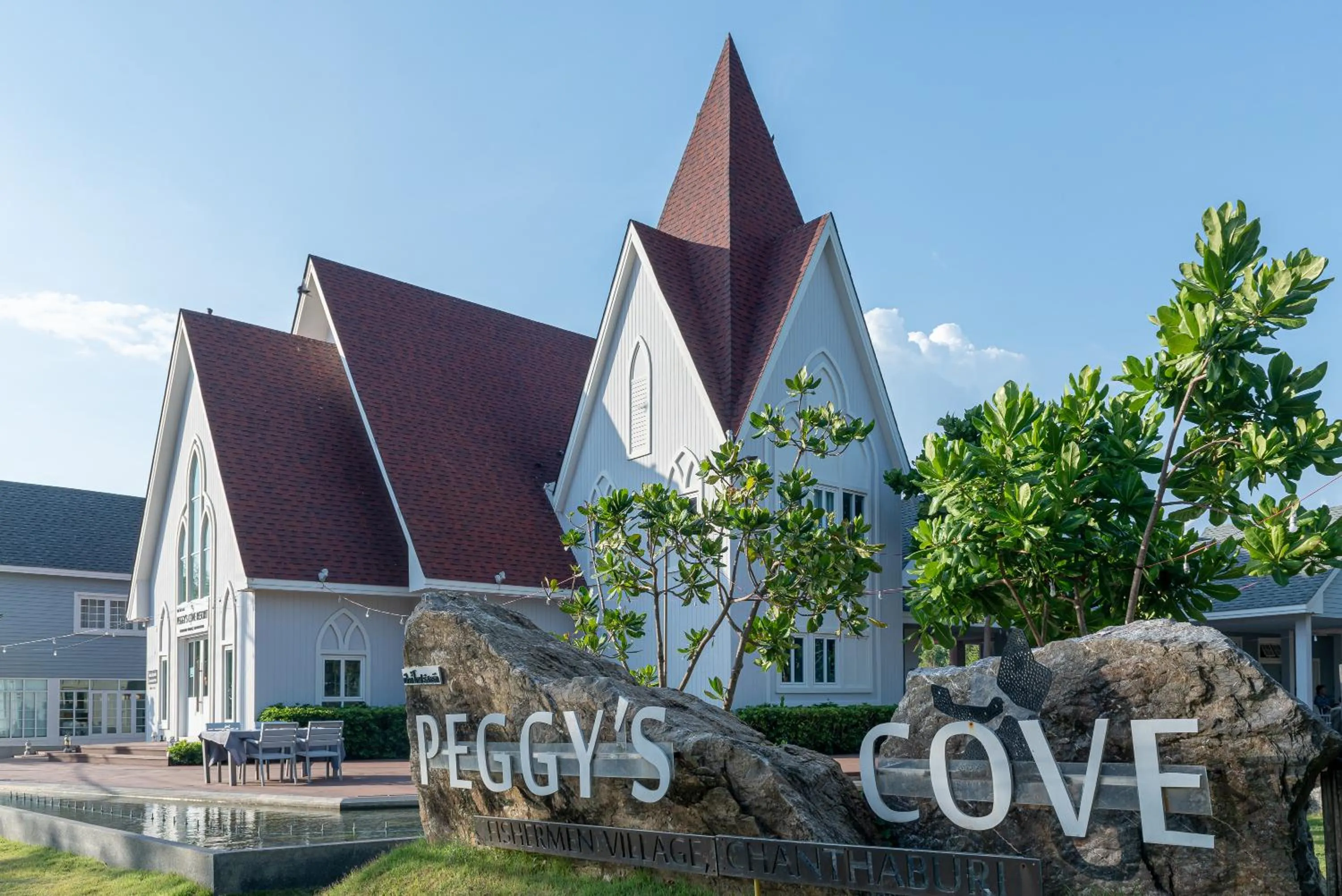Property building in Peggy's Cove Resort