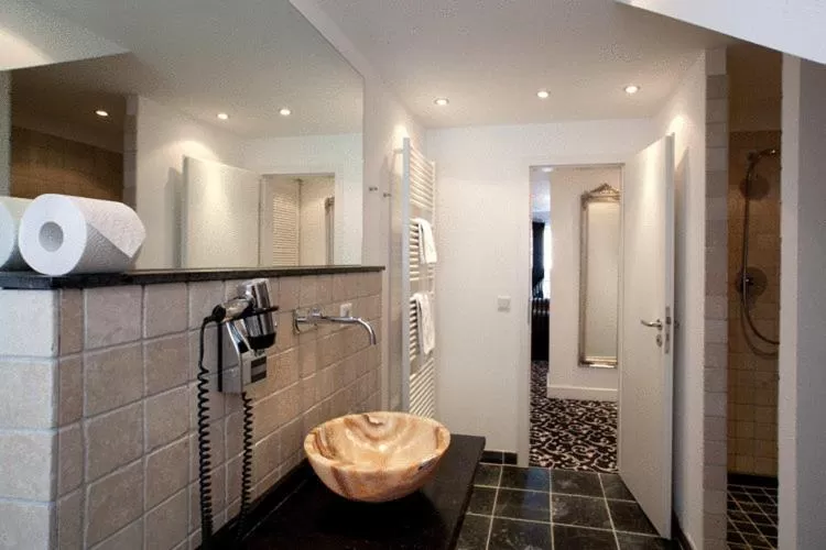 Bathroom in Hotel Aleksandra