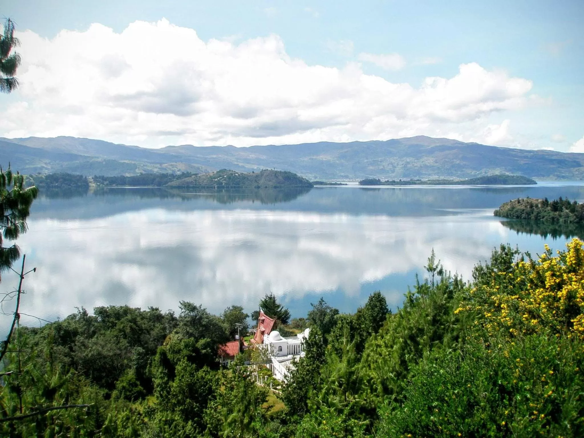 Natural landscape in Refugio Génesis habitaciones Lago de Tota