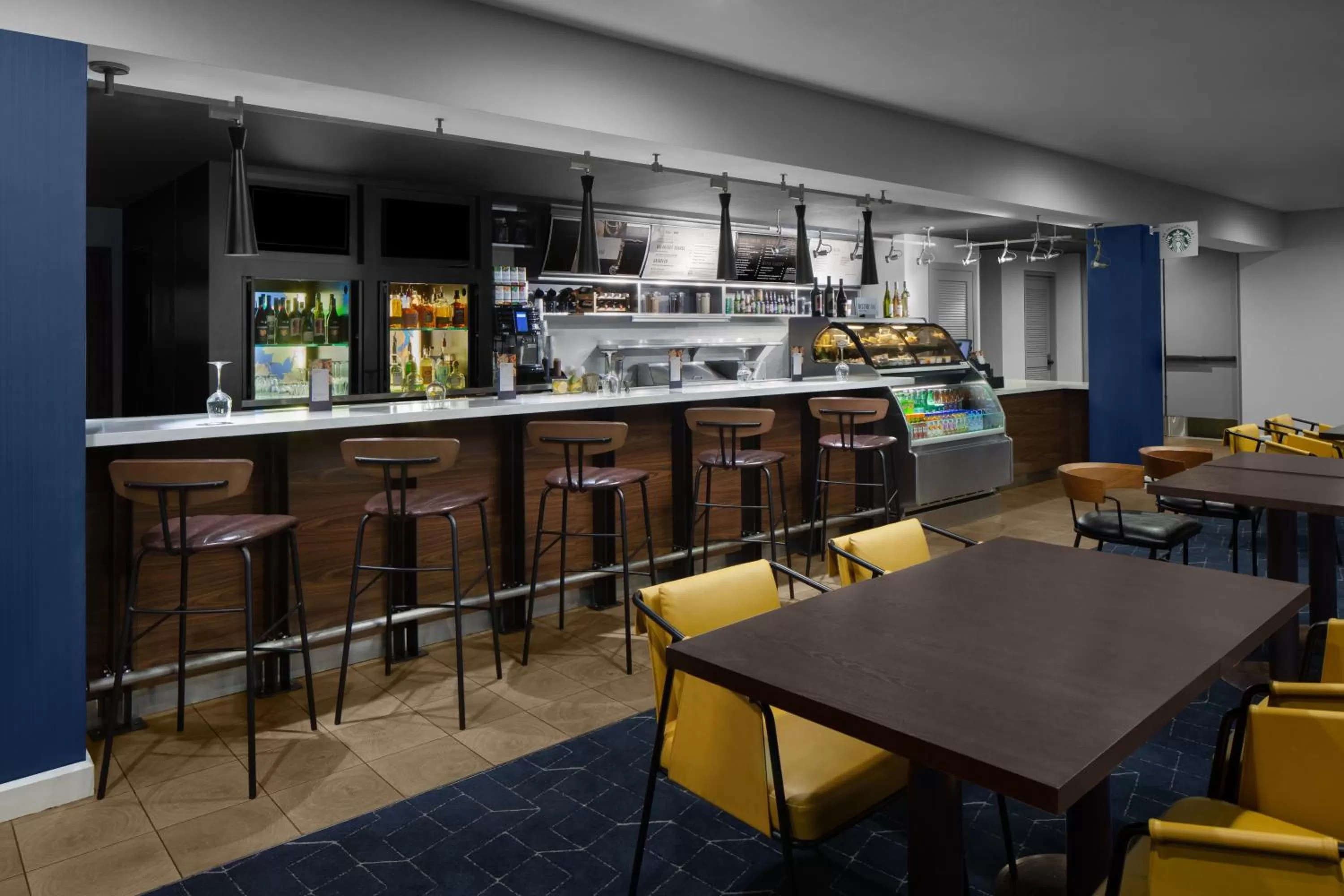 Restaurant/places to eat in Courtyard by Marriott San Diego Rancho Bernardo