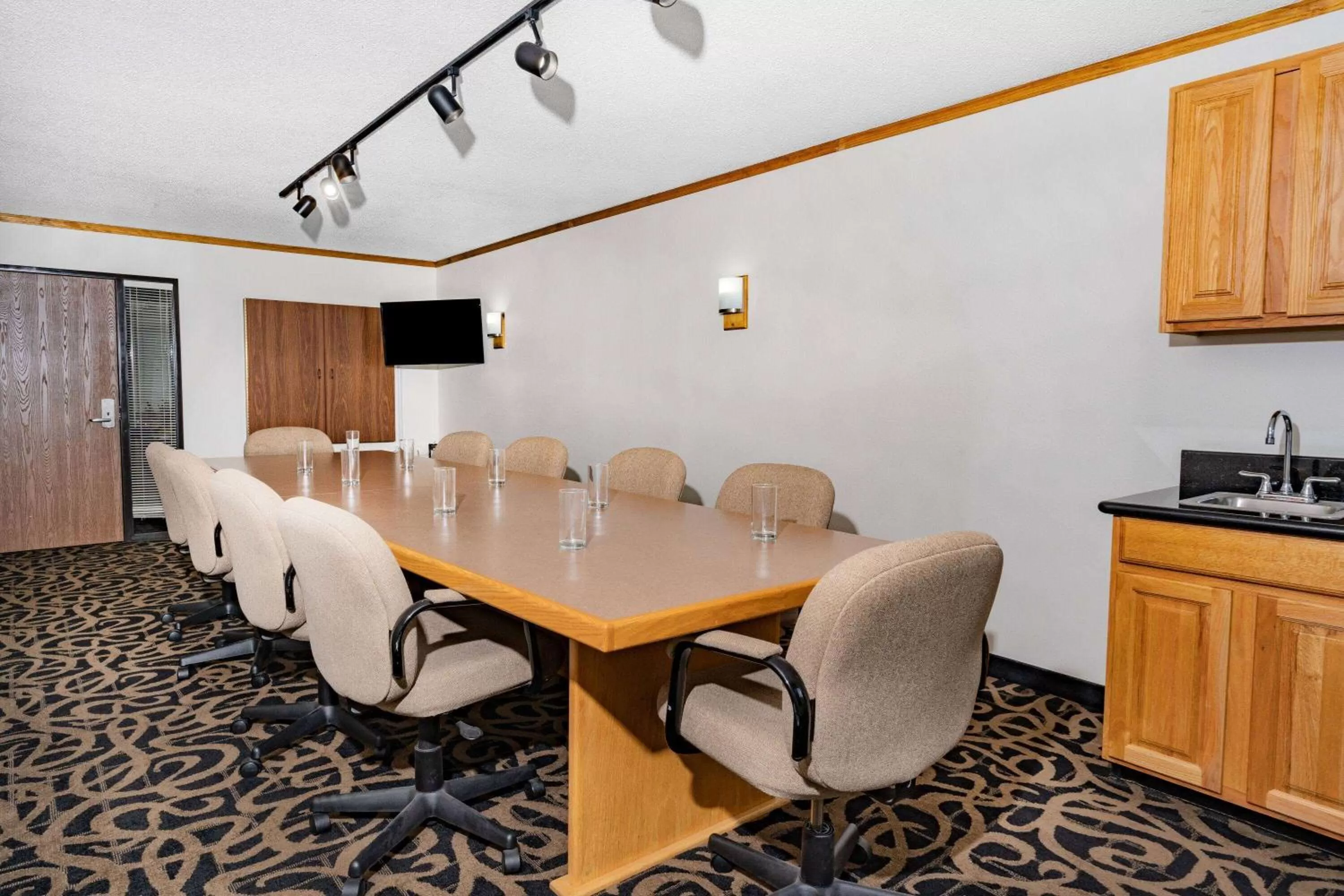 Meeting/conference room in Baymont by Wyndham Bozeman