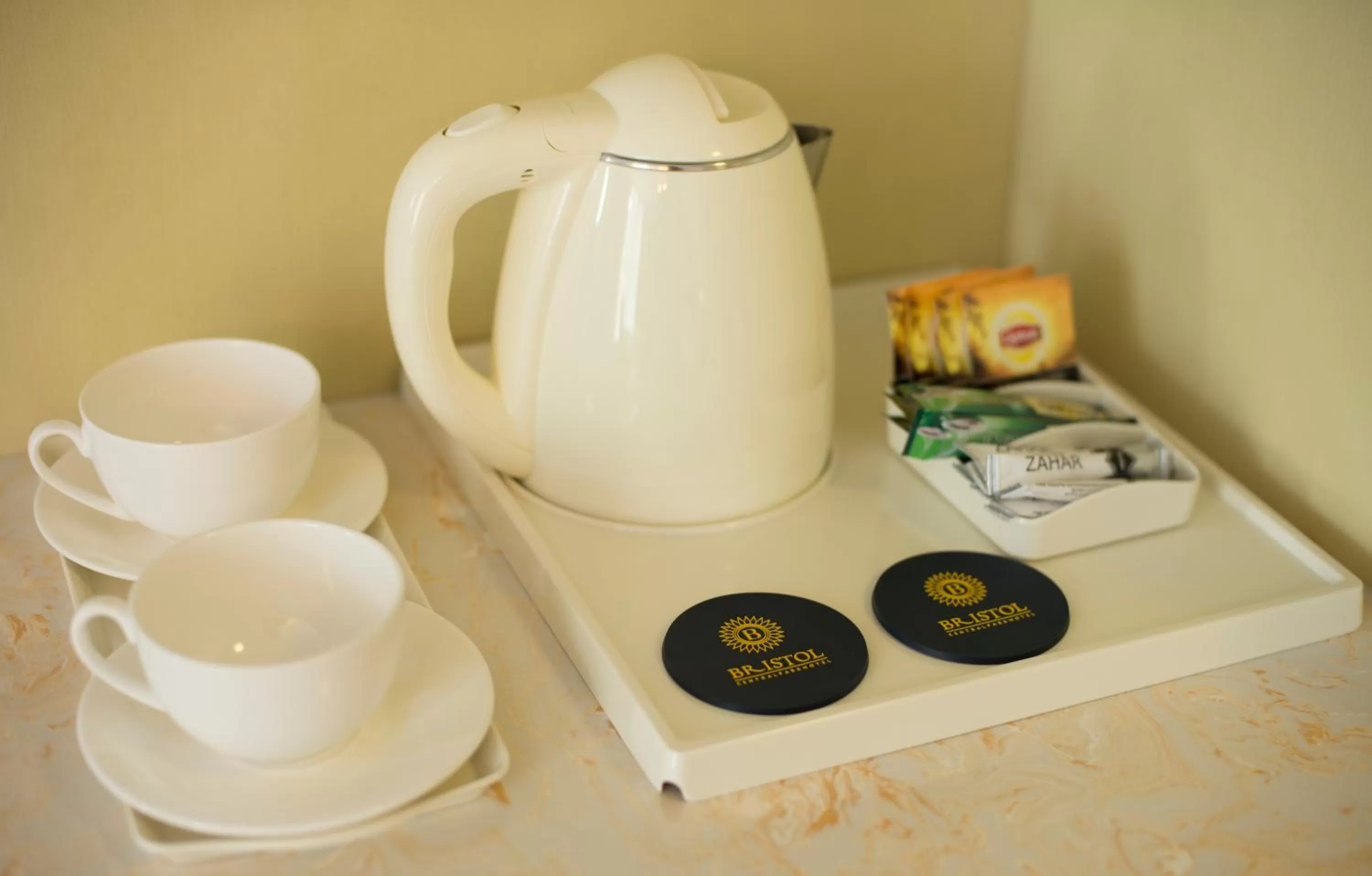 Seating area in Bristol Central Park Hotel