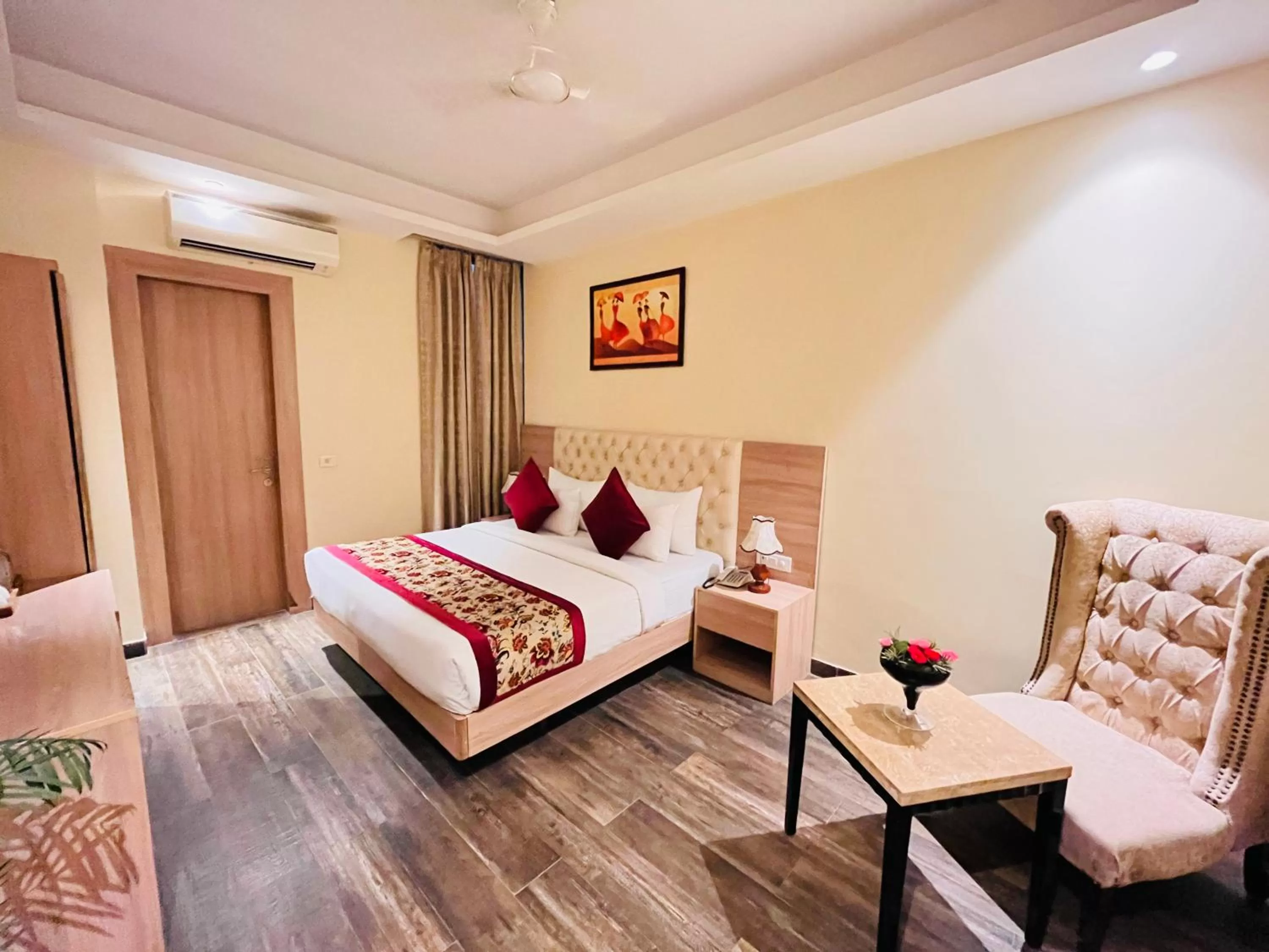 Bed in Hotel Banz near Delhi Airport