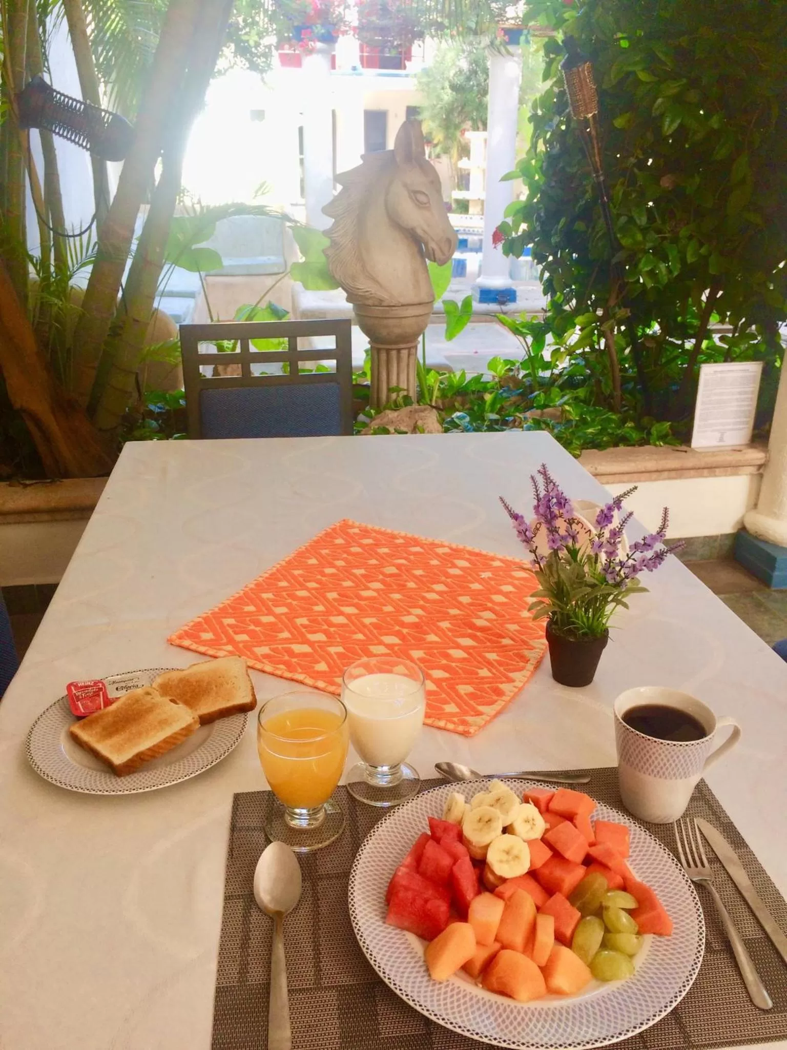 Continental breakfast in Hotel Zamna Boutique