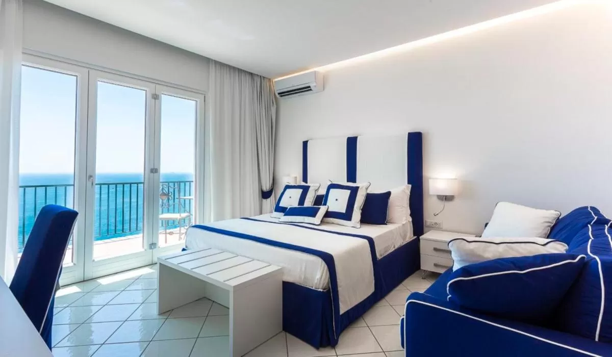 Bed in Hotel Bristol