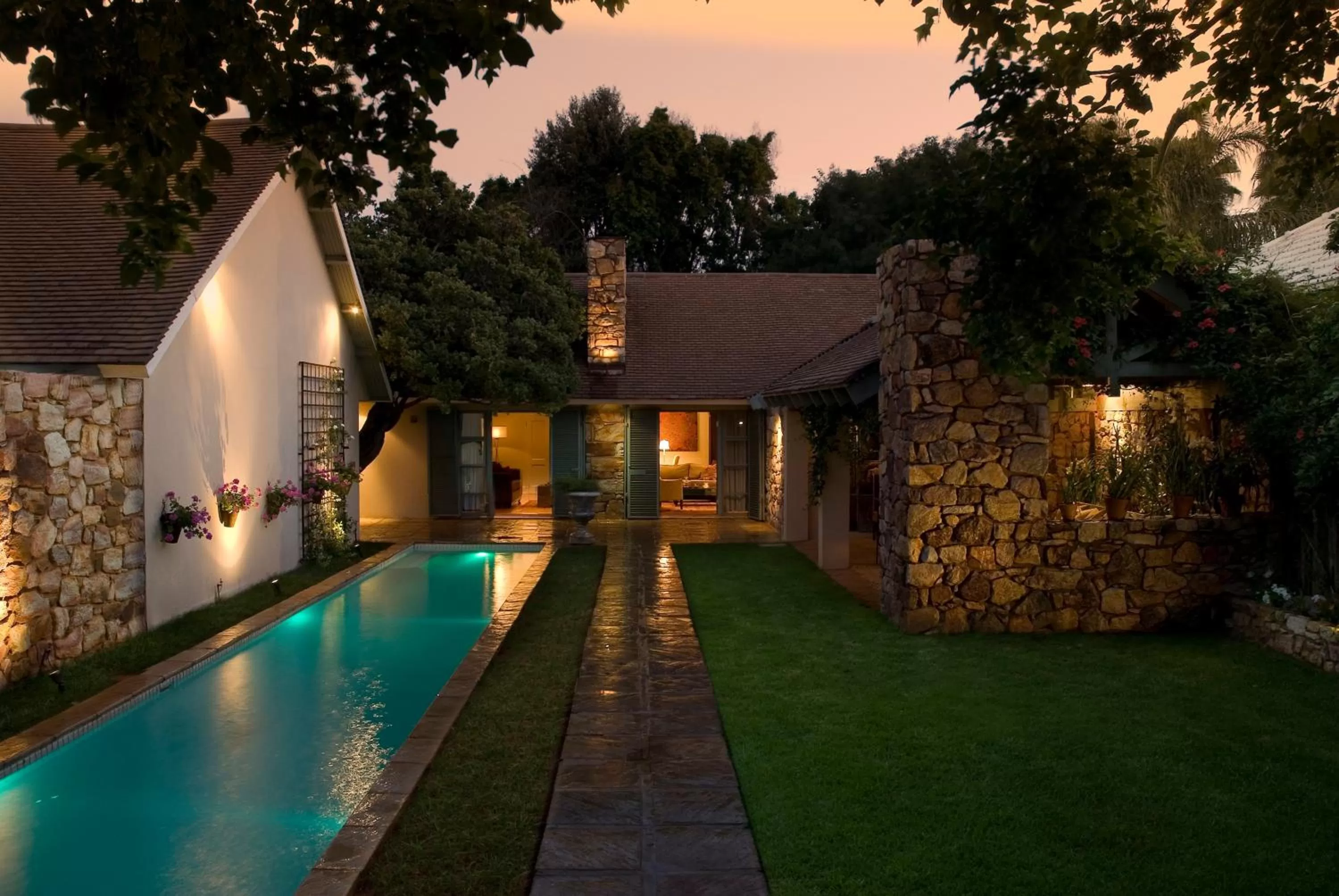 Facade/entrance in The Parkwood