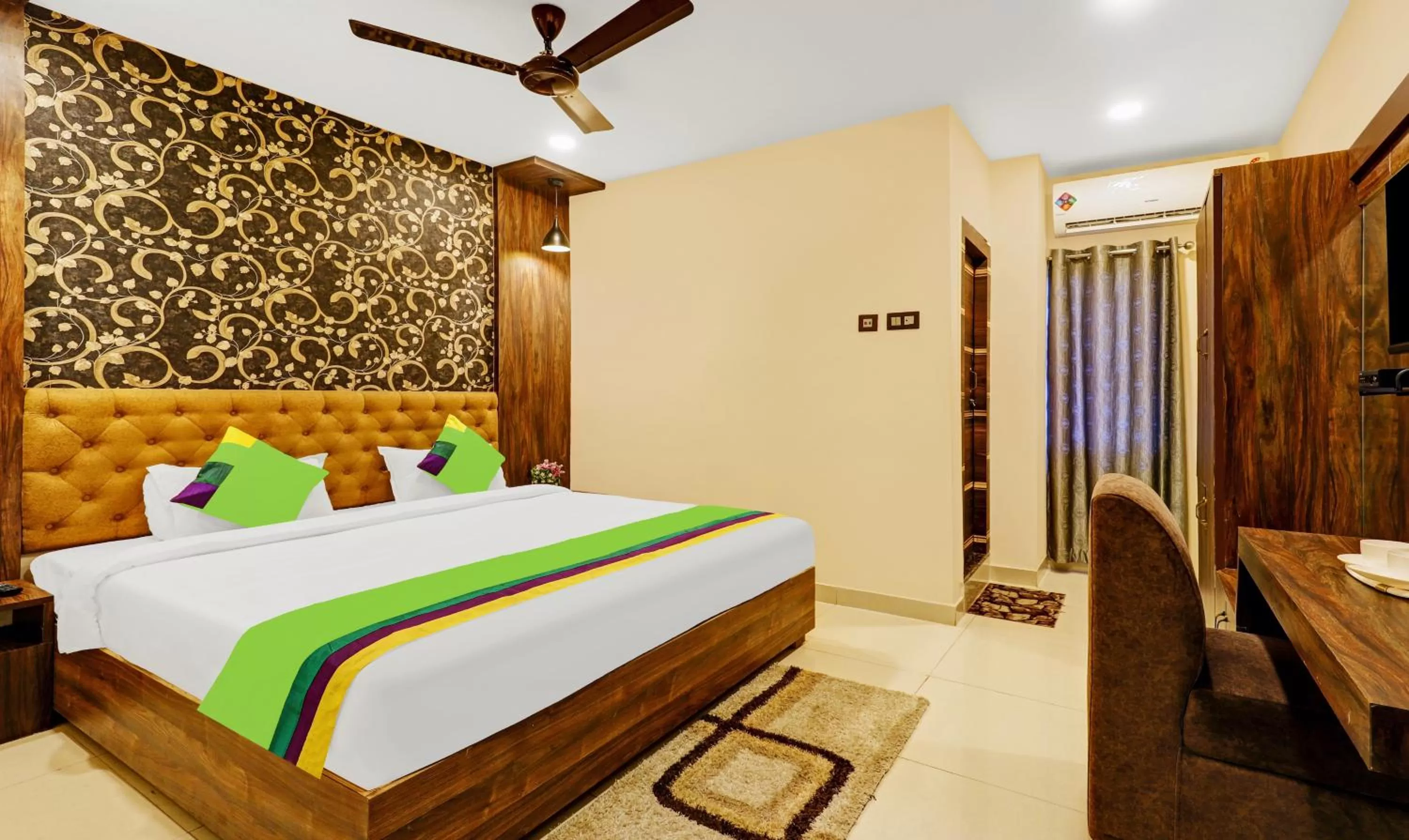 Bedroom, Bed in Treebo Spring Brook