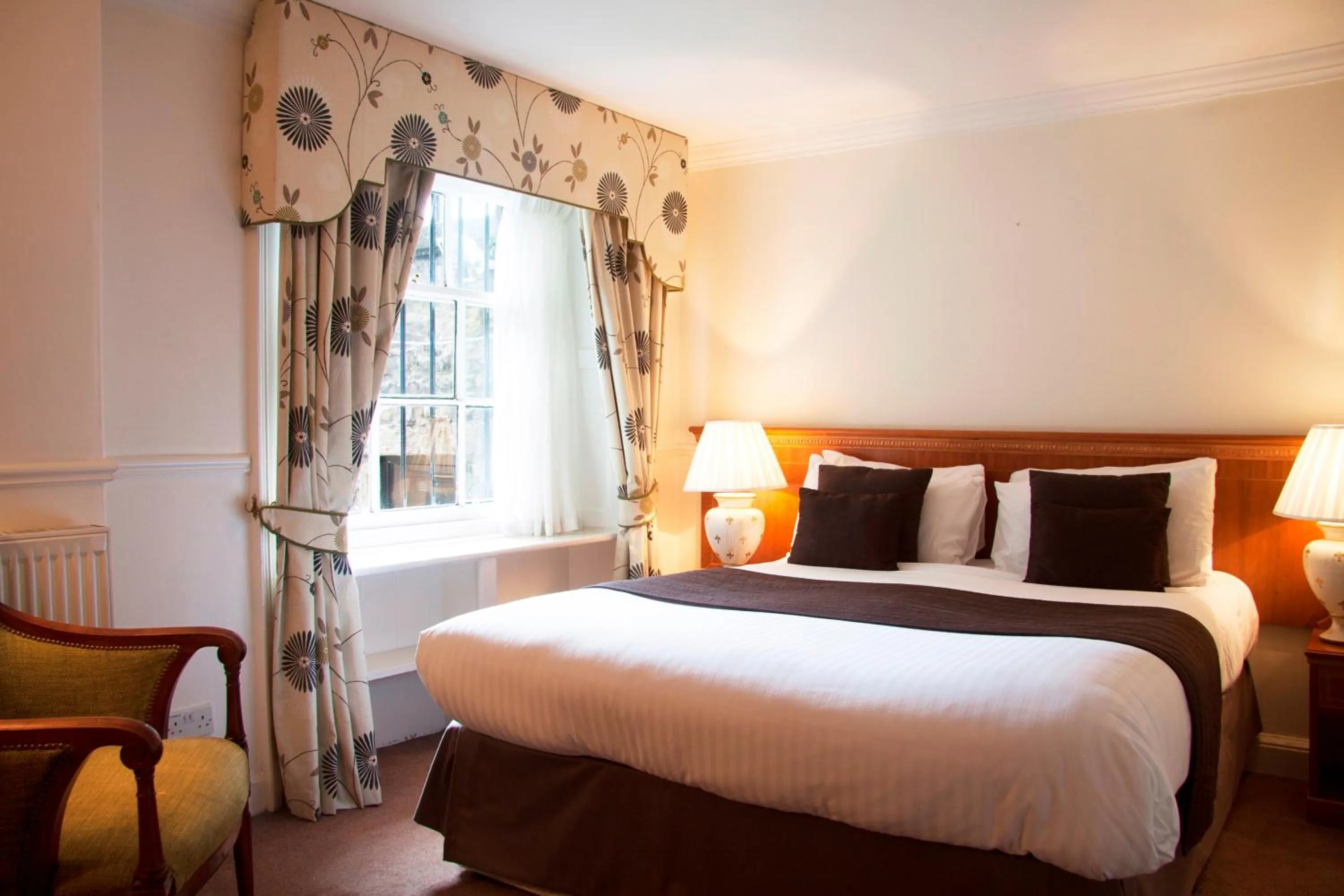 Bedroom, Bed in Royal Scots Club