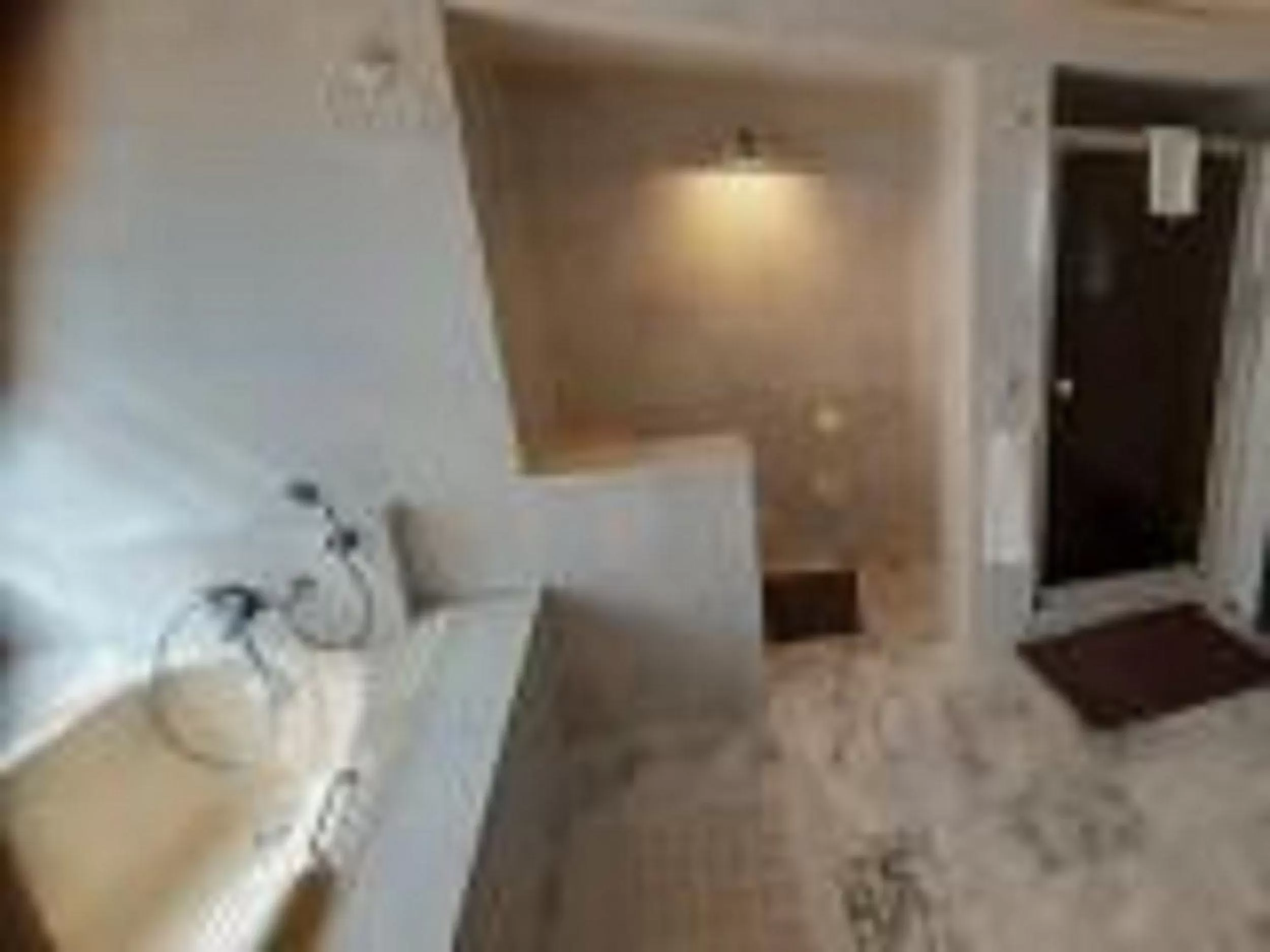 Shower in Guesthouse Indongo Swakopmund