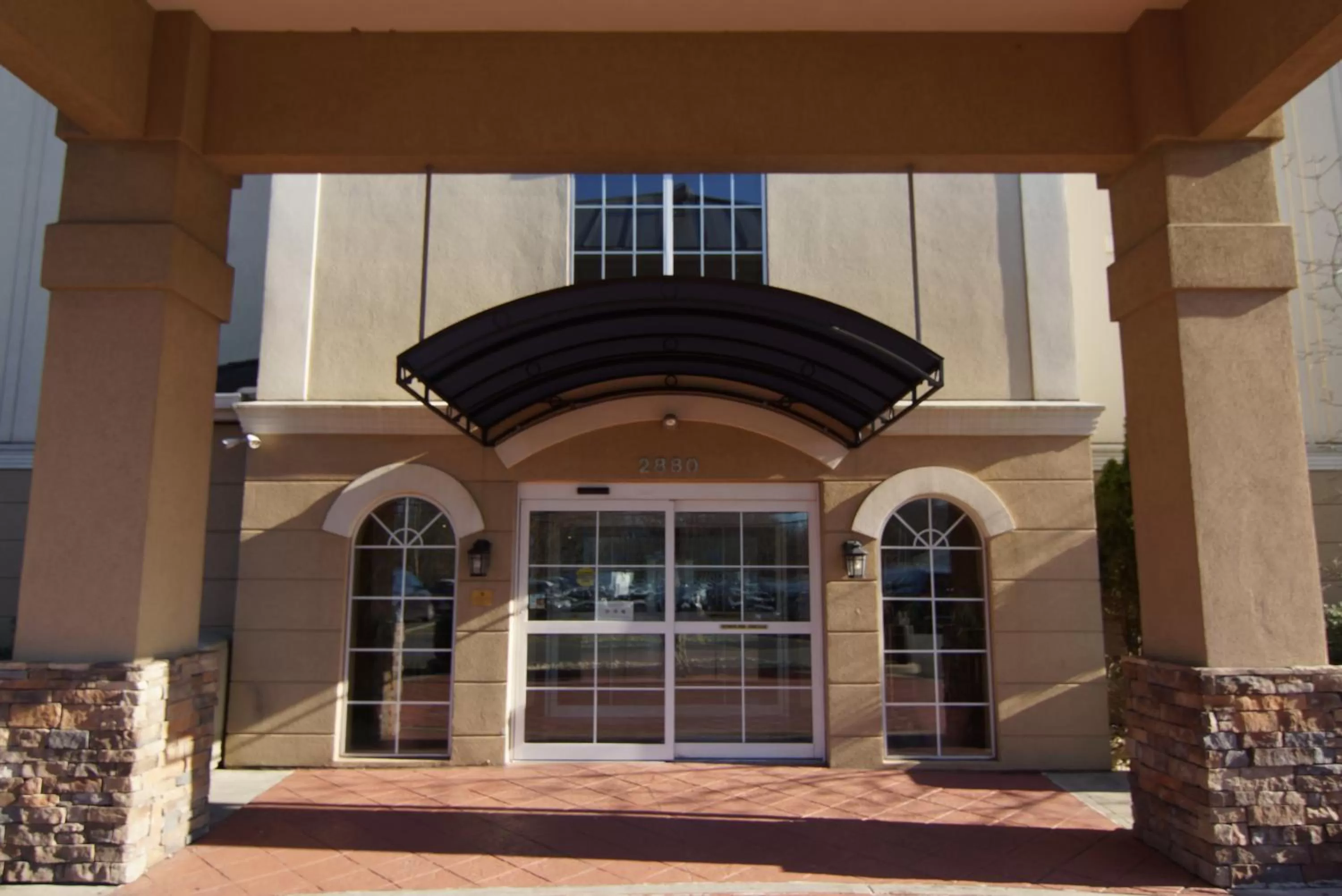 Property building in Comfort Suites Near University