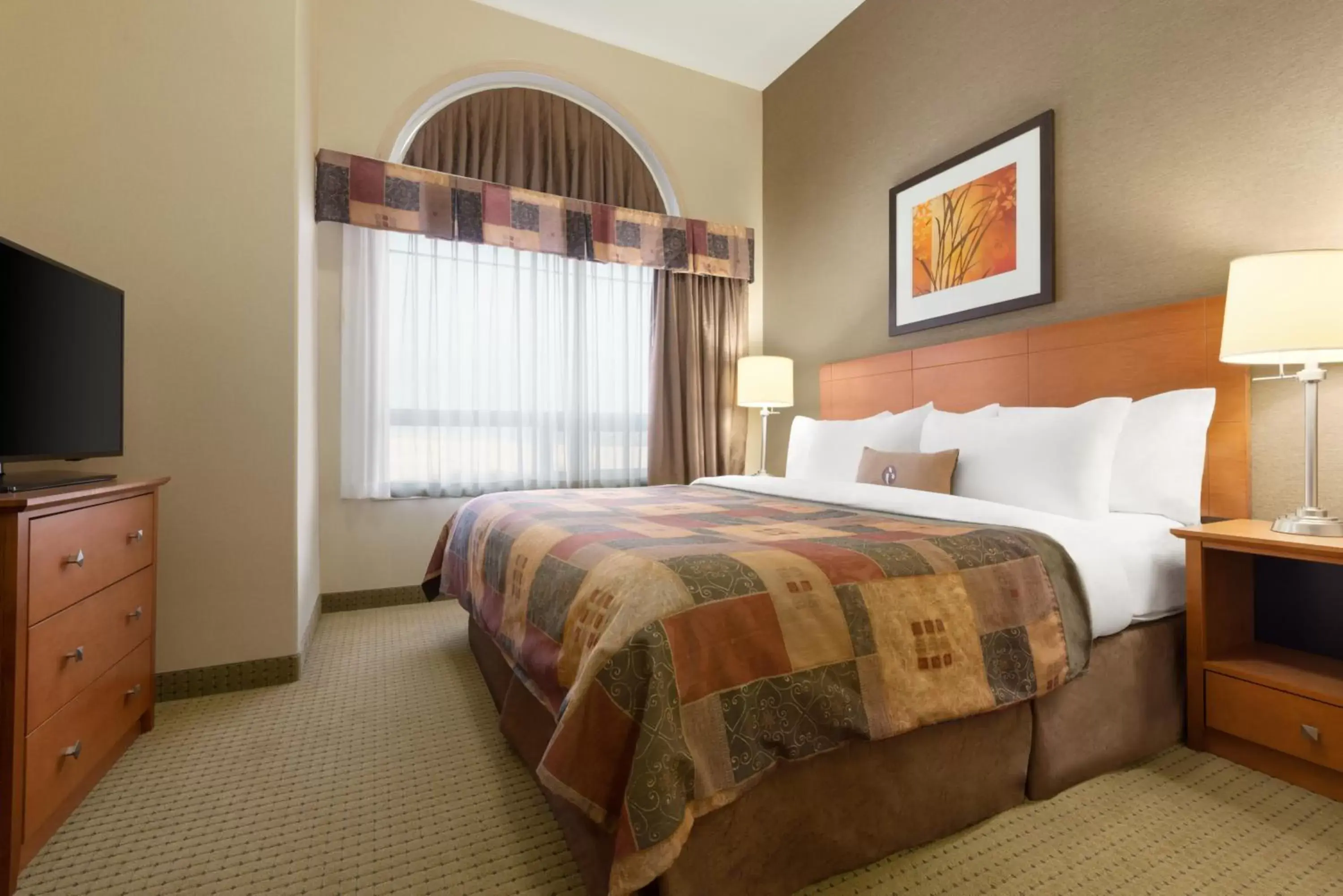 Deluxe King Suite in Ramada by Wyndham Drayton Valley Deluxe King Suite in Ramada by Wyndham Drayton Valley