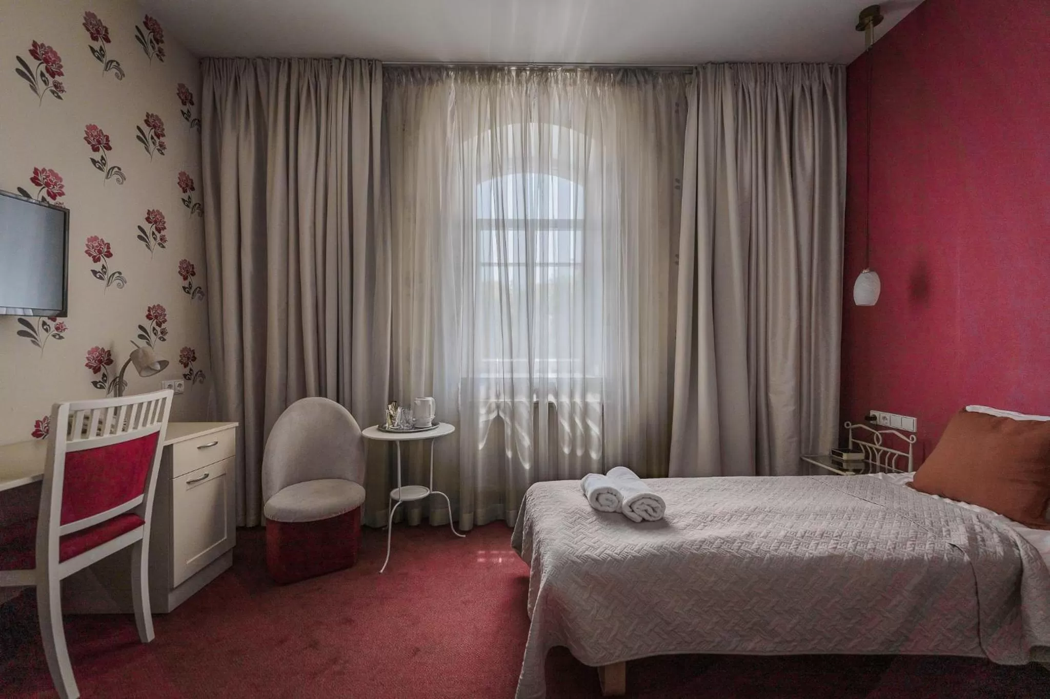 Bed in Moon Garden Old Town Hotel