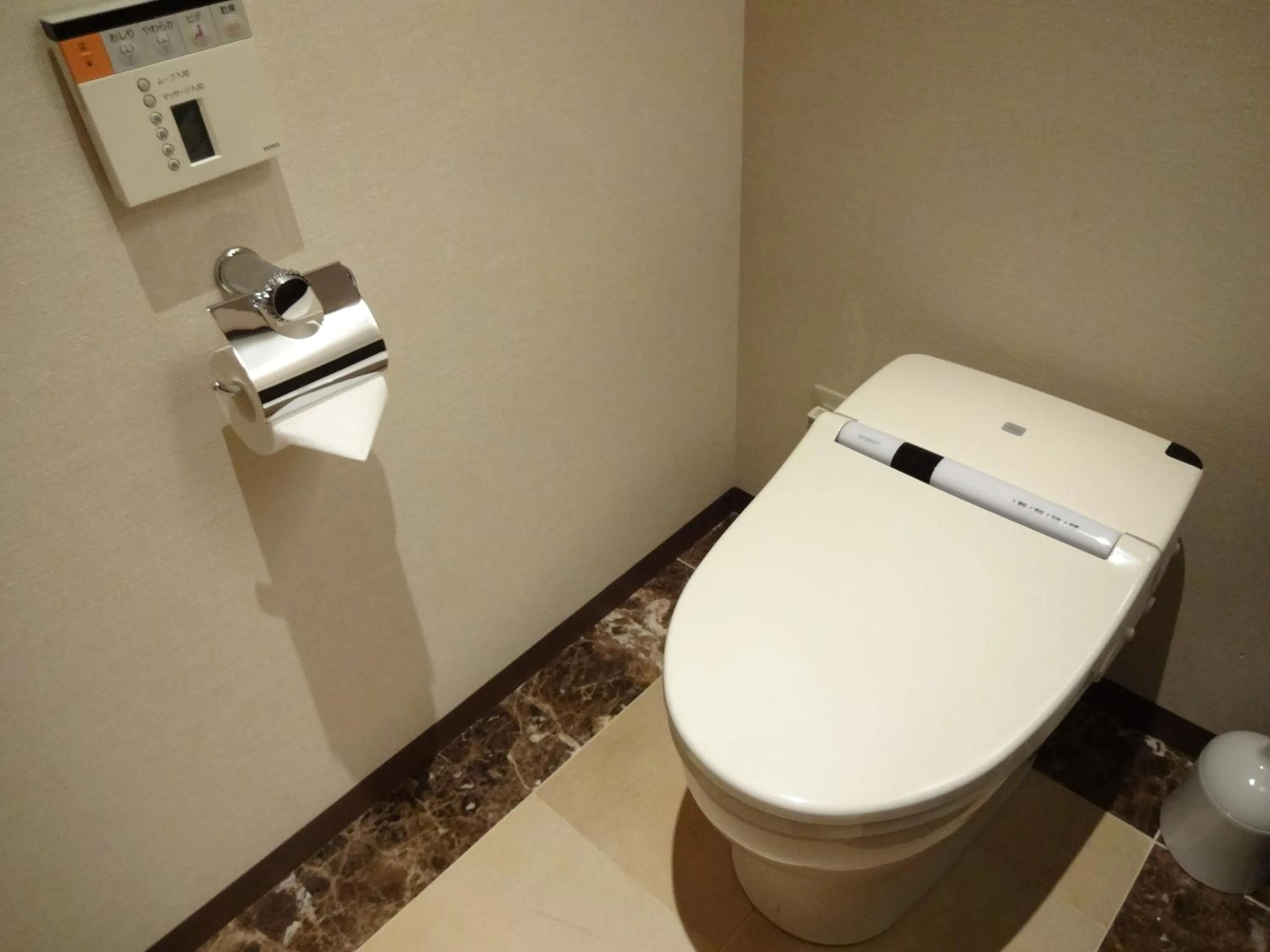 Toilet in Kyu Karuizawa Hotel Otowa No Mori