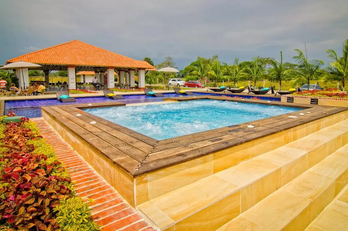 Swimming Pool in Brizantha Hotel Campestre