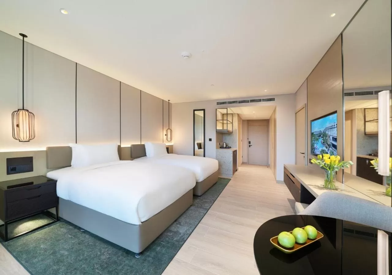 Bedroom, Bed in Al Ain Rotana