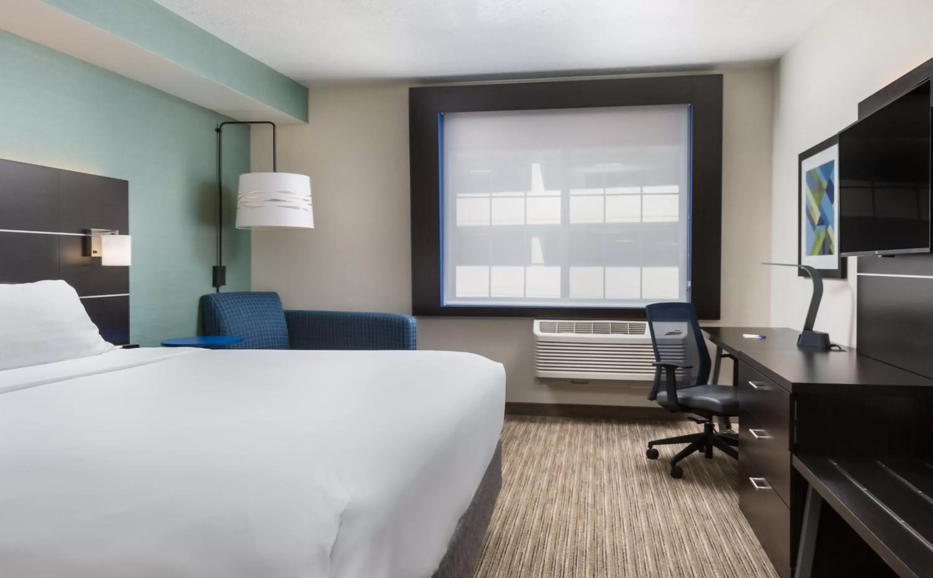 Standard King Room in Holiday Inn Express Hotel & Suites Eugene Downtown - University by IHG Standard King Room in Holiday Inn Express Hotel & Suites Eugene Downtown - University by IHG