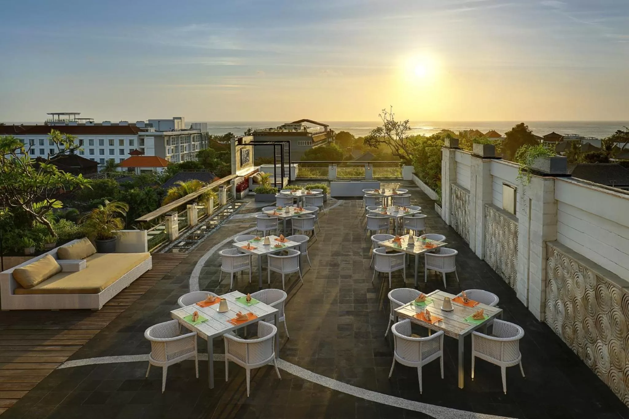 Restaurant/places to eat in Aston Kuta Hotel and Residence